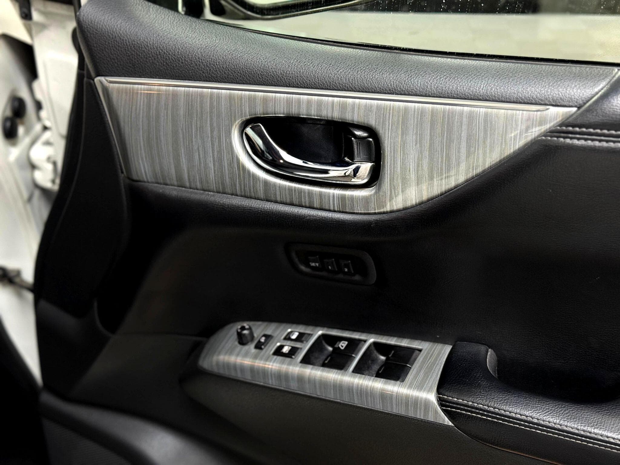 2014 Nissan Elgrand - Thumbnail 47