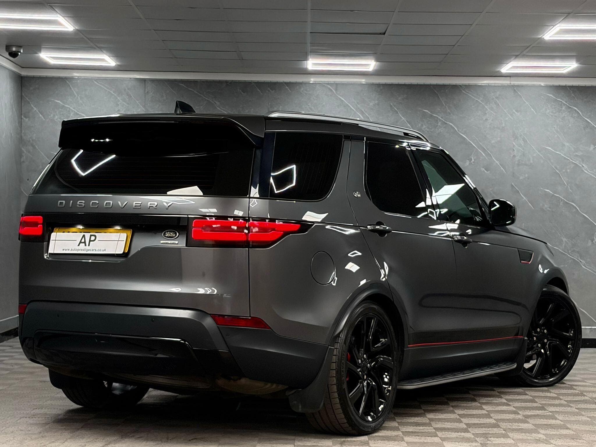 2017 Land Rover Discovery - Thumbnail 34