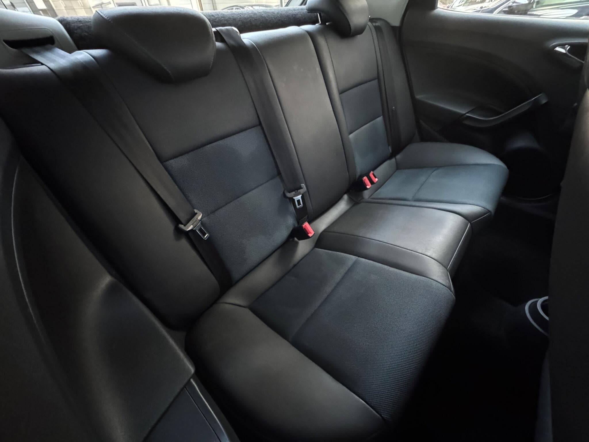 2016 SEAT Ibiza - Thumbnail 12