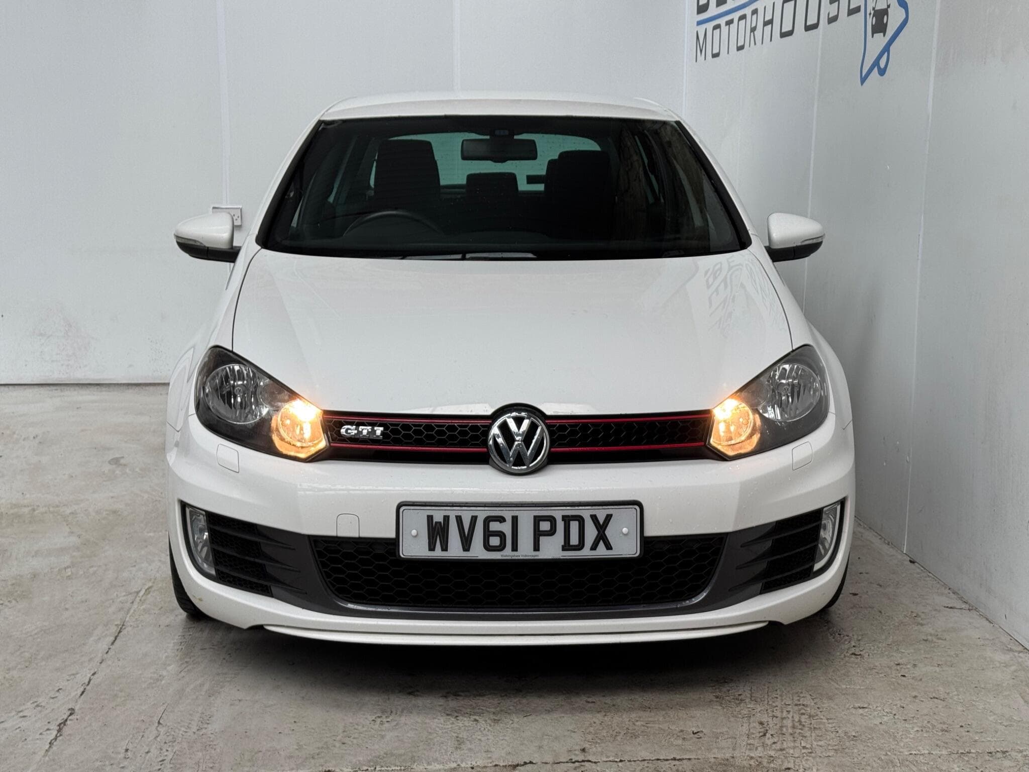 2011 Volkswagen Golf - Thumbnail 2