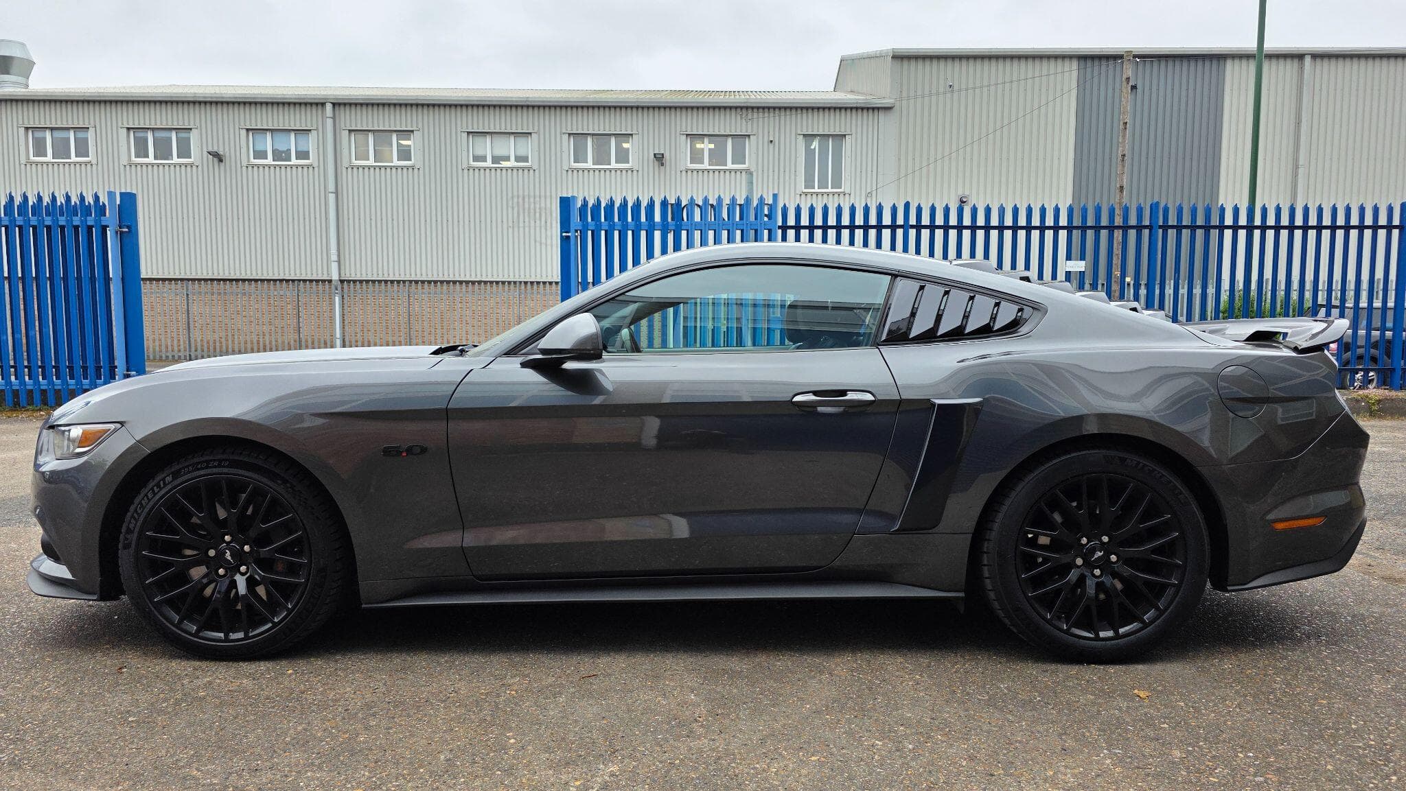 2016 Ford Mustang - Thumbnail 8