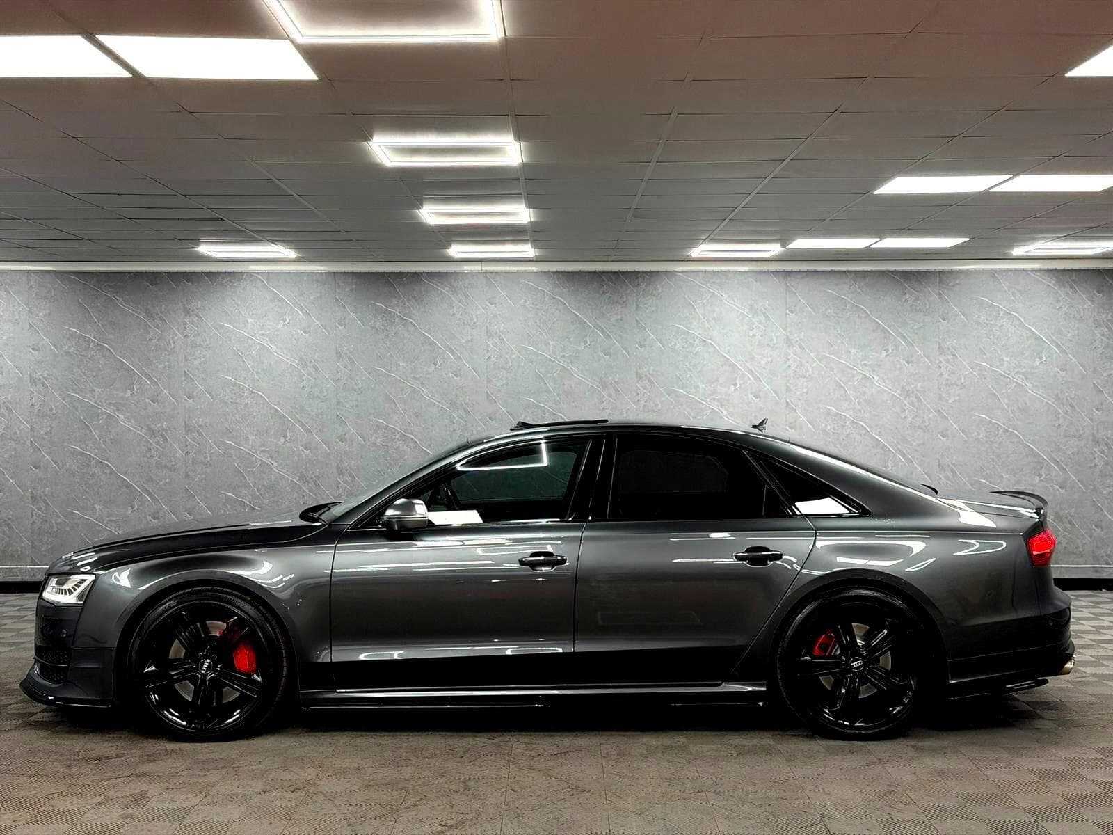 2015 Audi S8 - Thumbnail 23