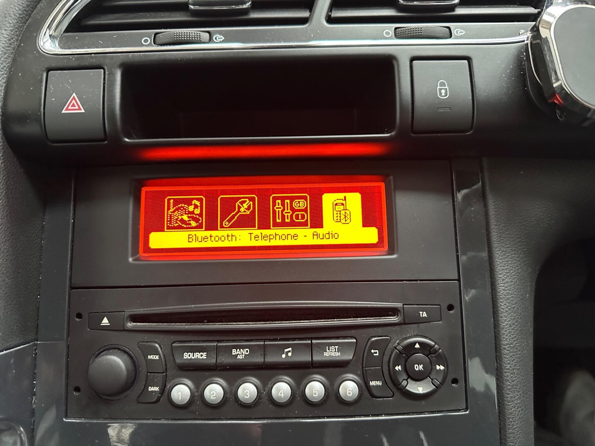 2016 Peugeot 3008 - Thumbnail 12