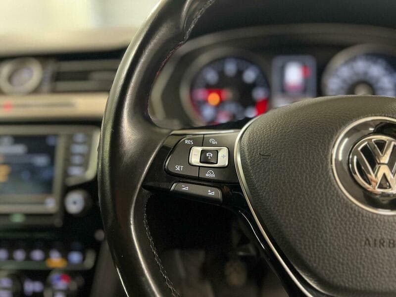 2015 Volkswagen Passat - Thumbnail 29