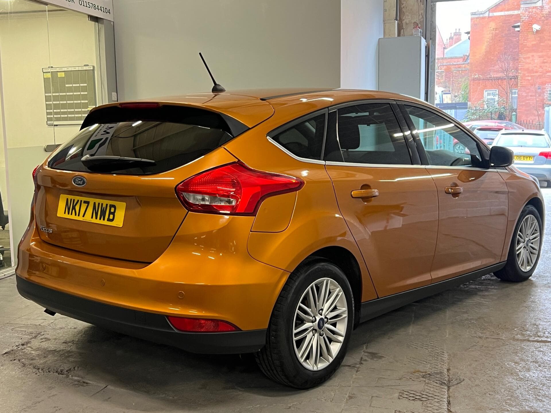 2017 Ford Focus - Thumbnail 9