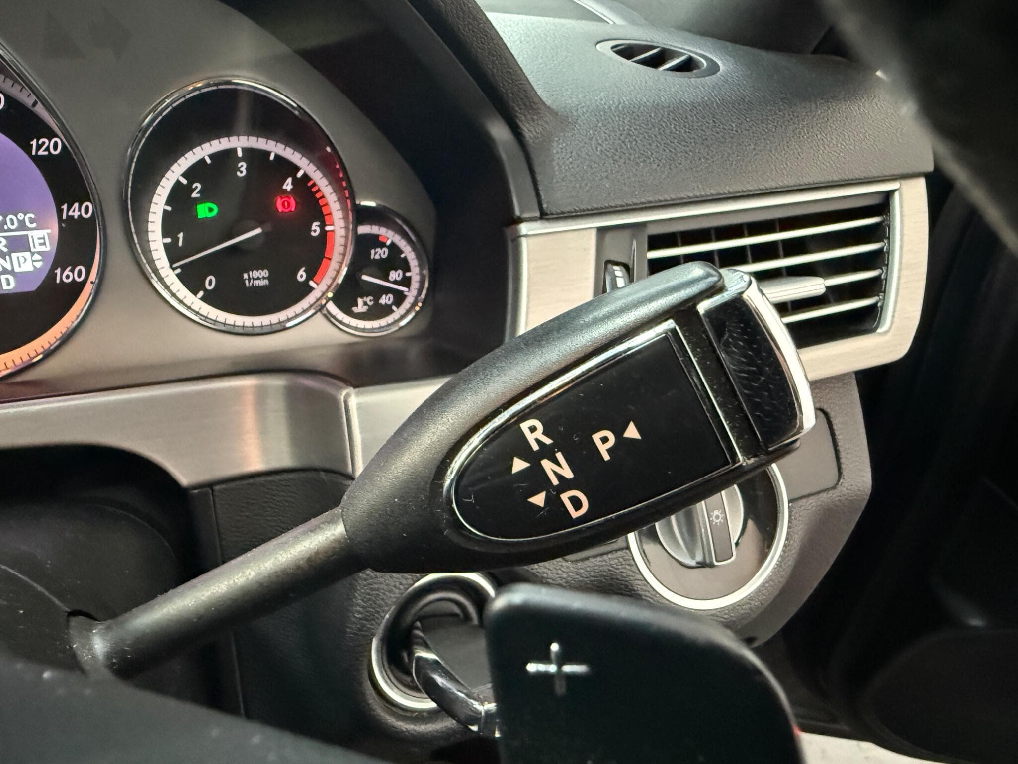2010 Mercedes-Benz E Class - Thumbnail 23