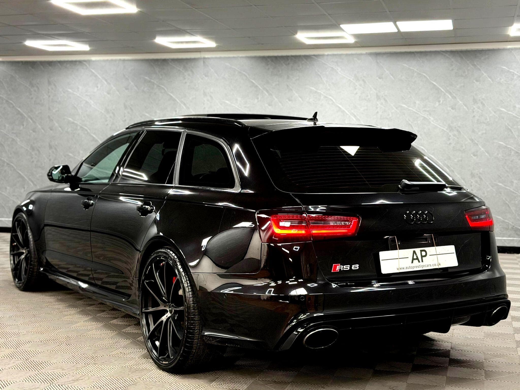 2016 Audi RS6 Avant - Thumbnail 23