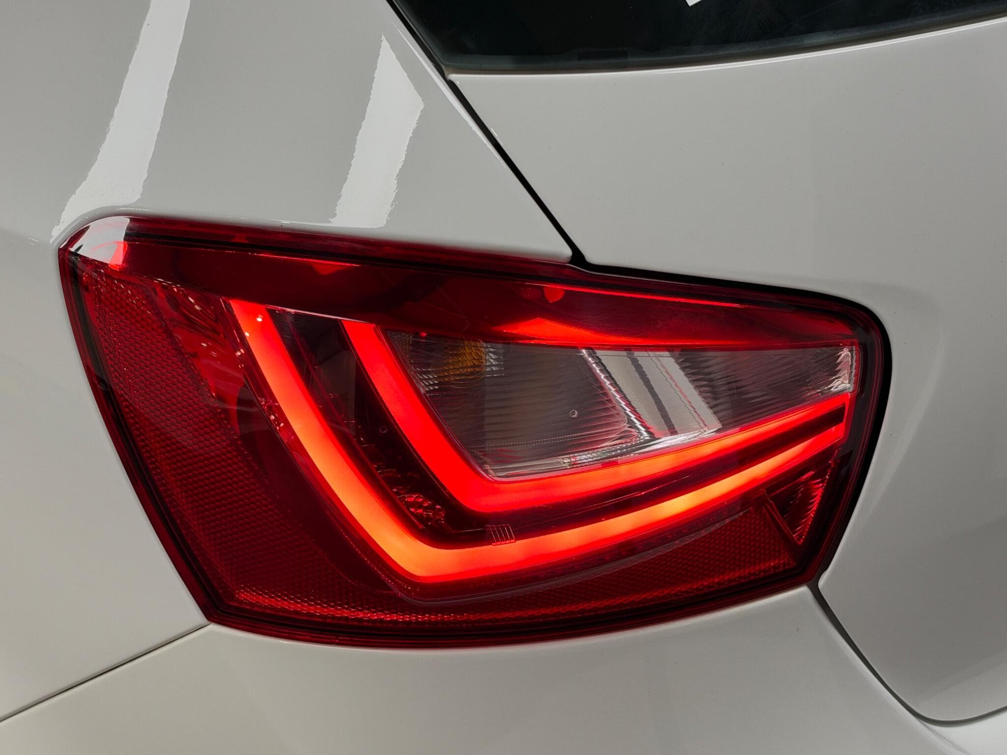 2017 SEAT Ibiza - Thumbnail 43