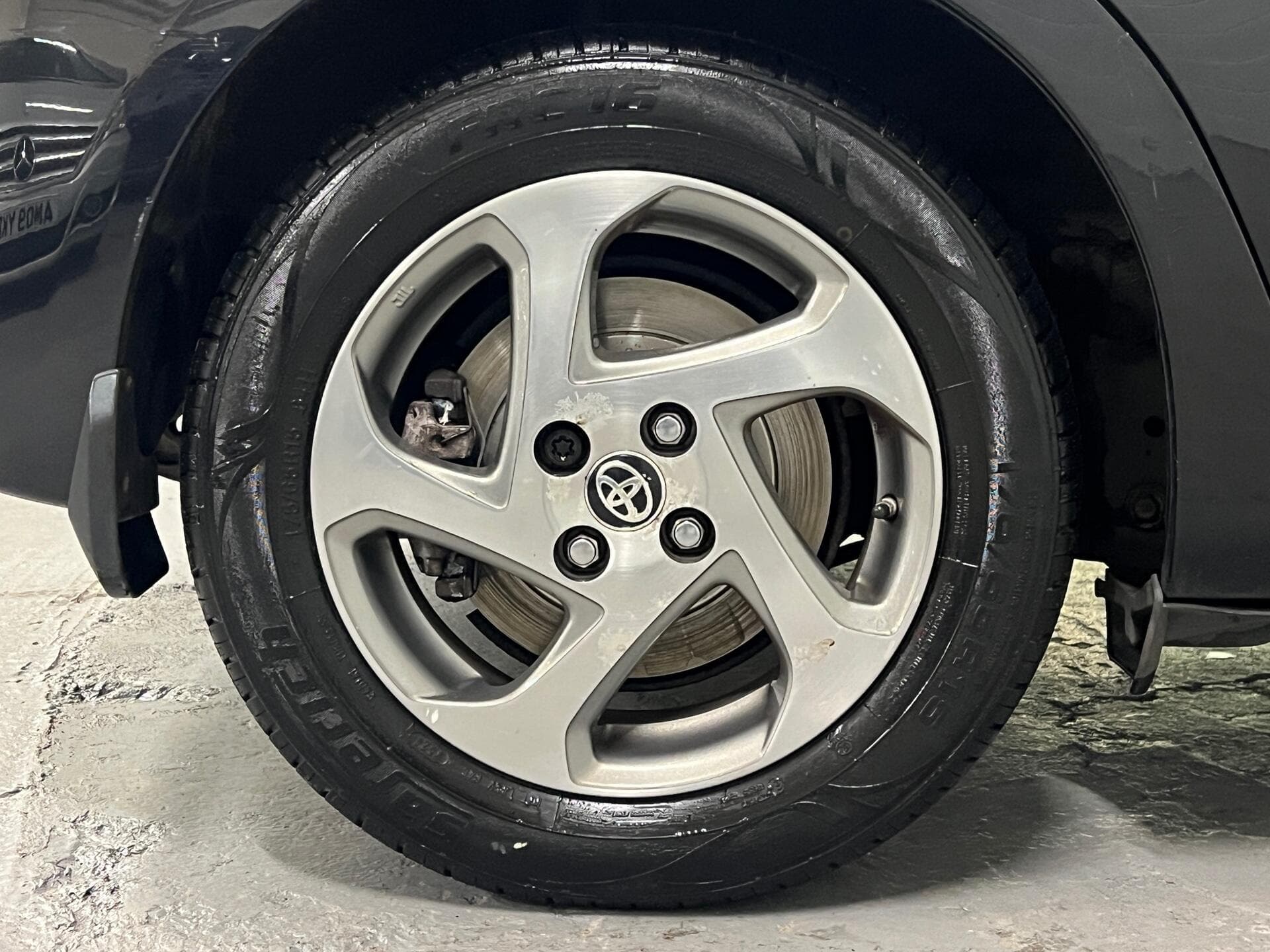 2016 Toyota Yaris - Thumbnail 17