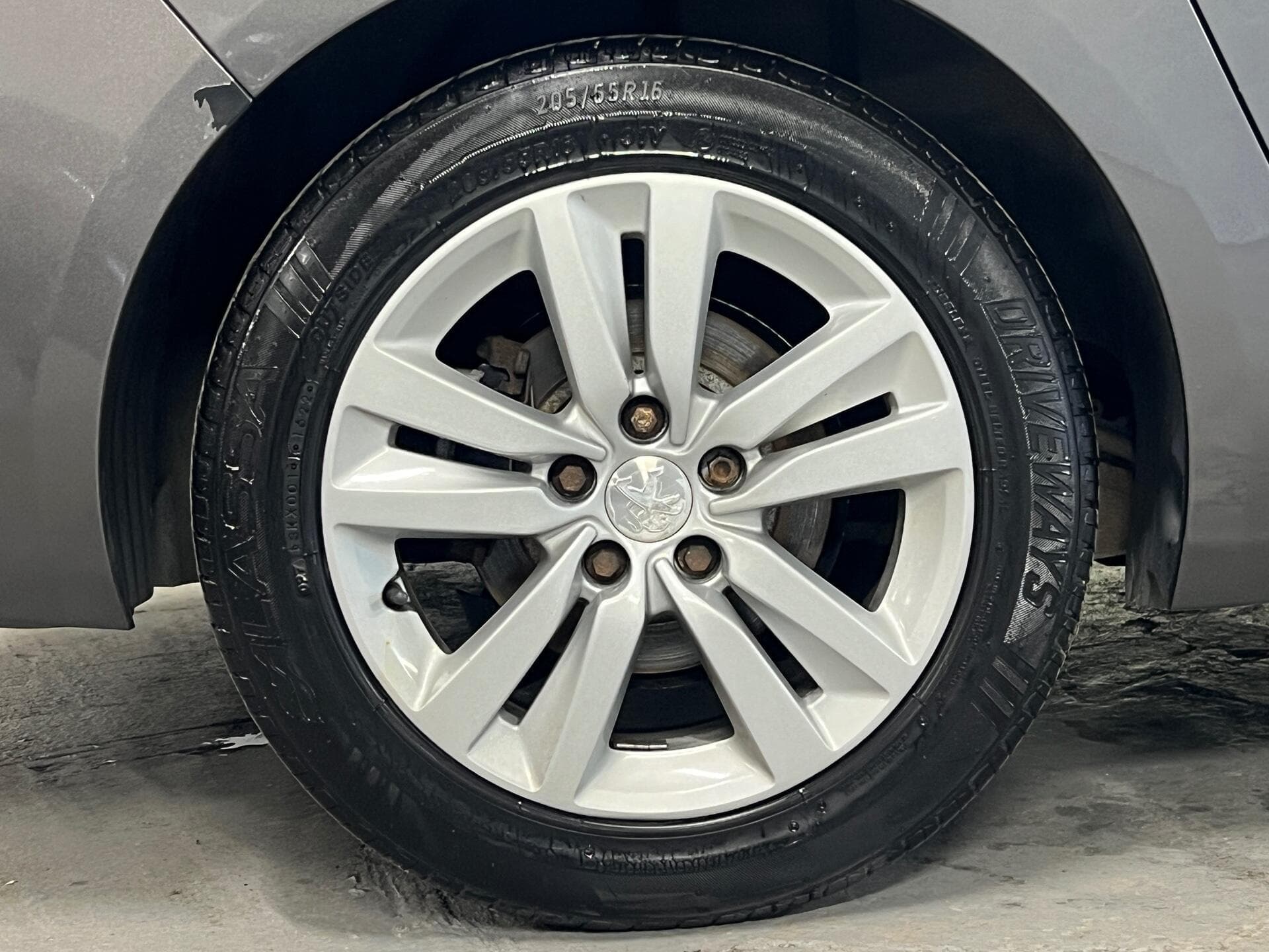 2017 Peugeot 308 SW - Thumbnail 18