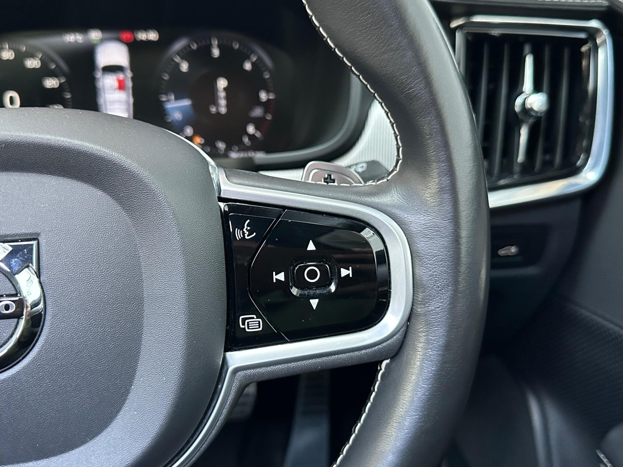 2020 Volvo V90 - Thumbnail 21