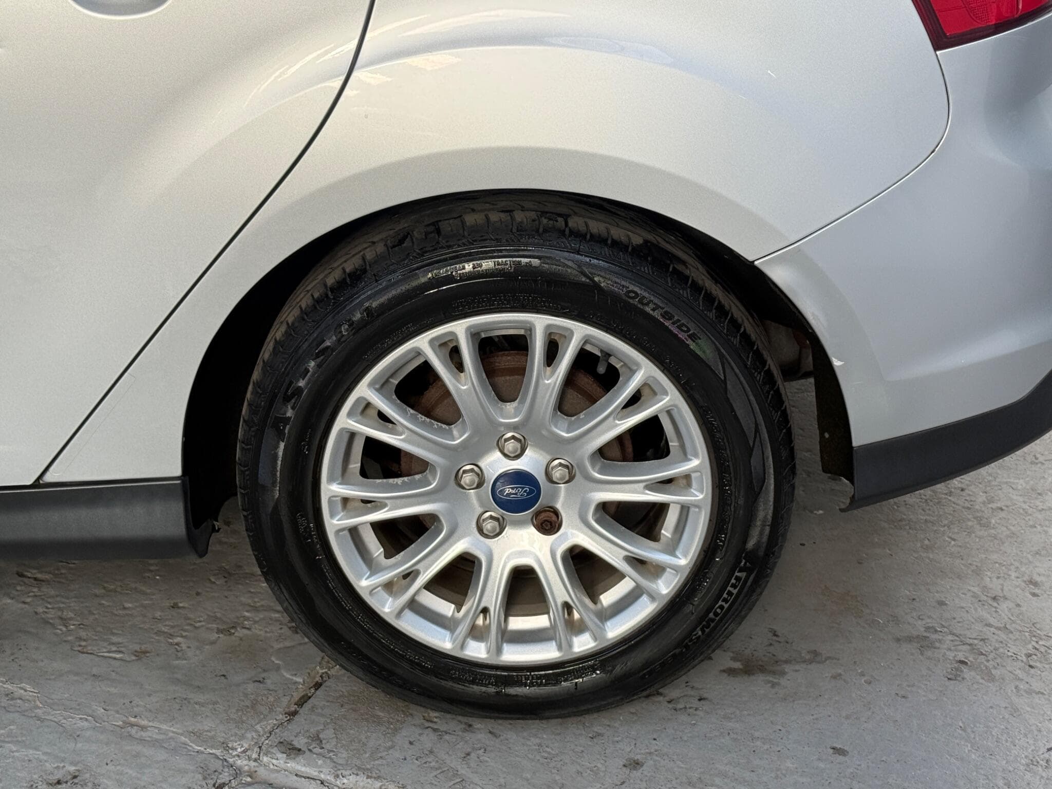 2012 Ford Focus - Thumbnail 25
