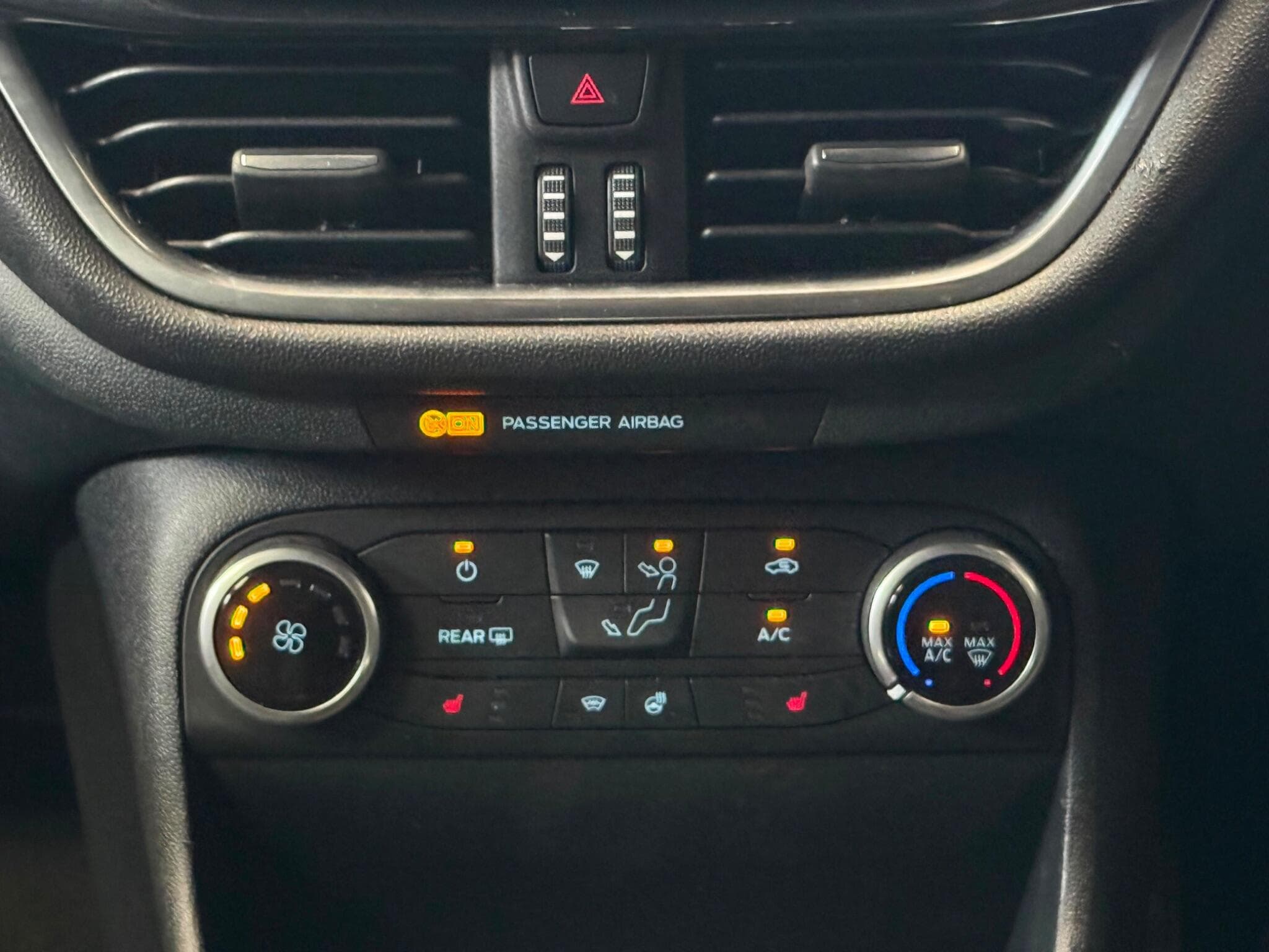 2021 Ford Fiesta - Thumbnail 24