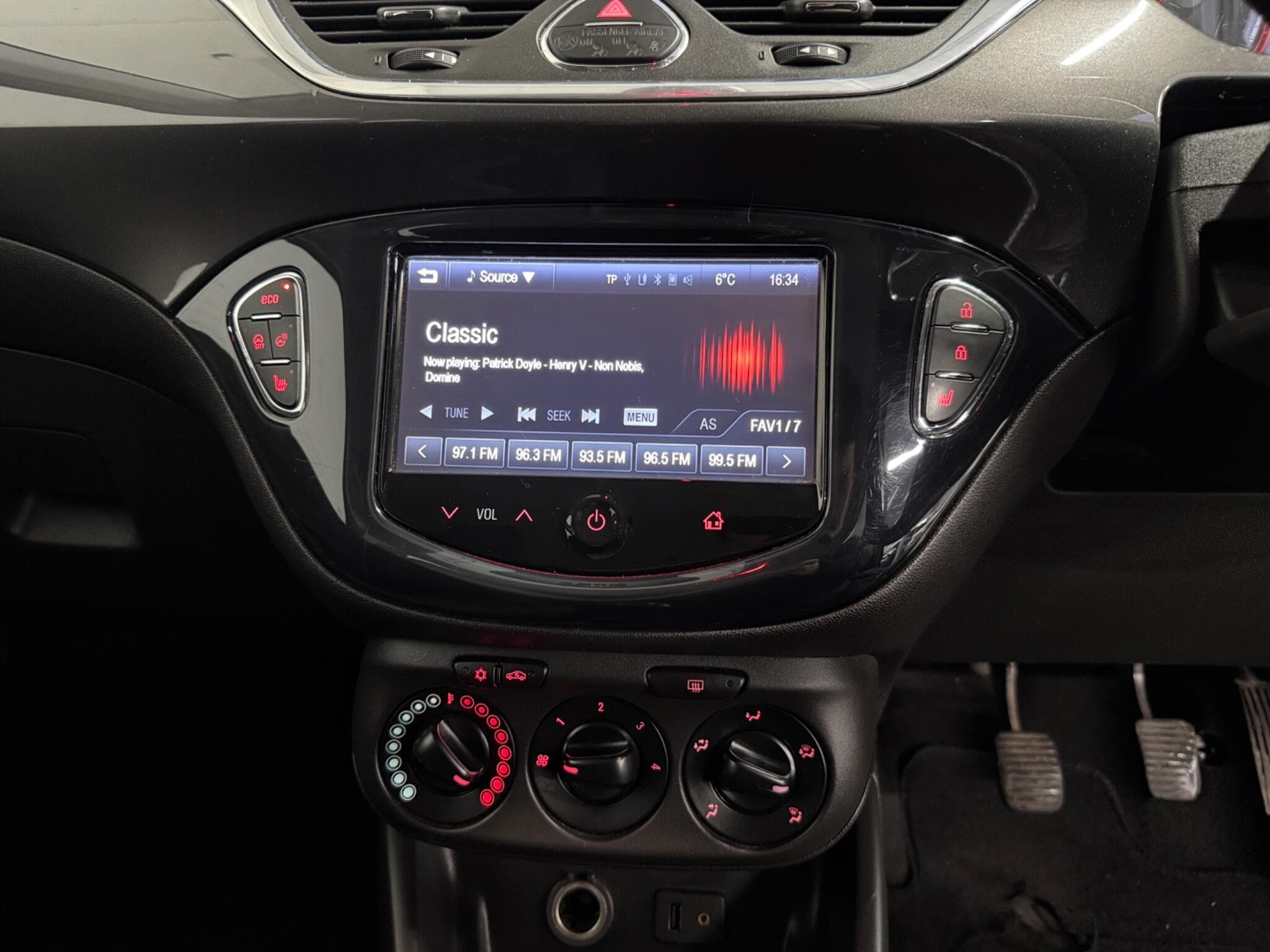 2015 Vauxhall Corsa - Thumbnail 24