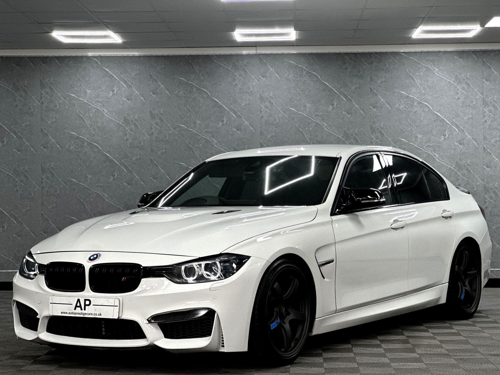 2015 BMW 3 Series - Thumbnail 6