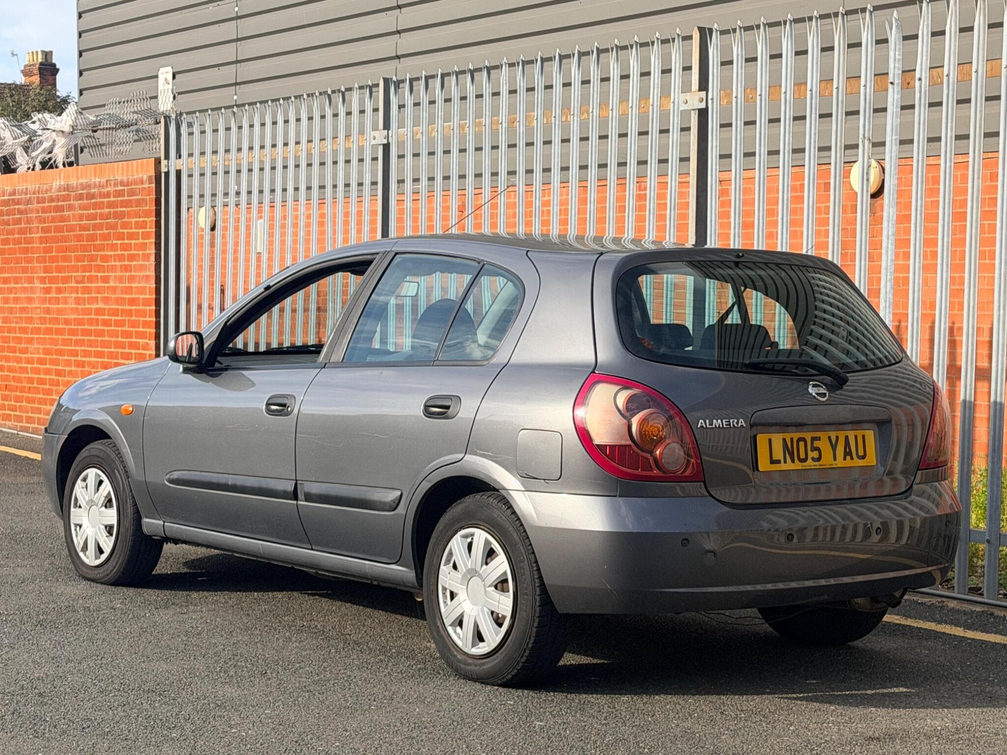 2005 Nissan Almera - Thumbnail 10