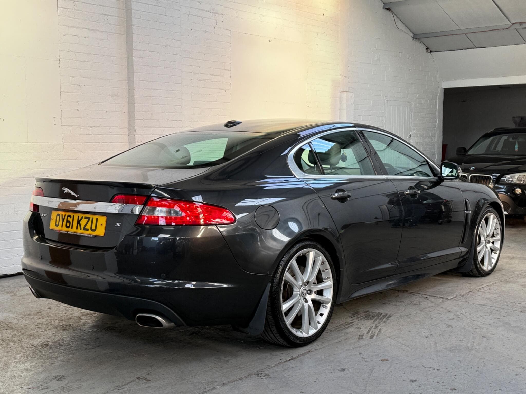 2011 Jaguar XF - Thumbnail 8