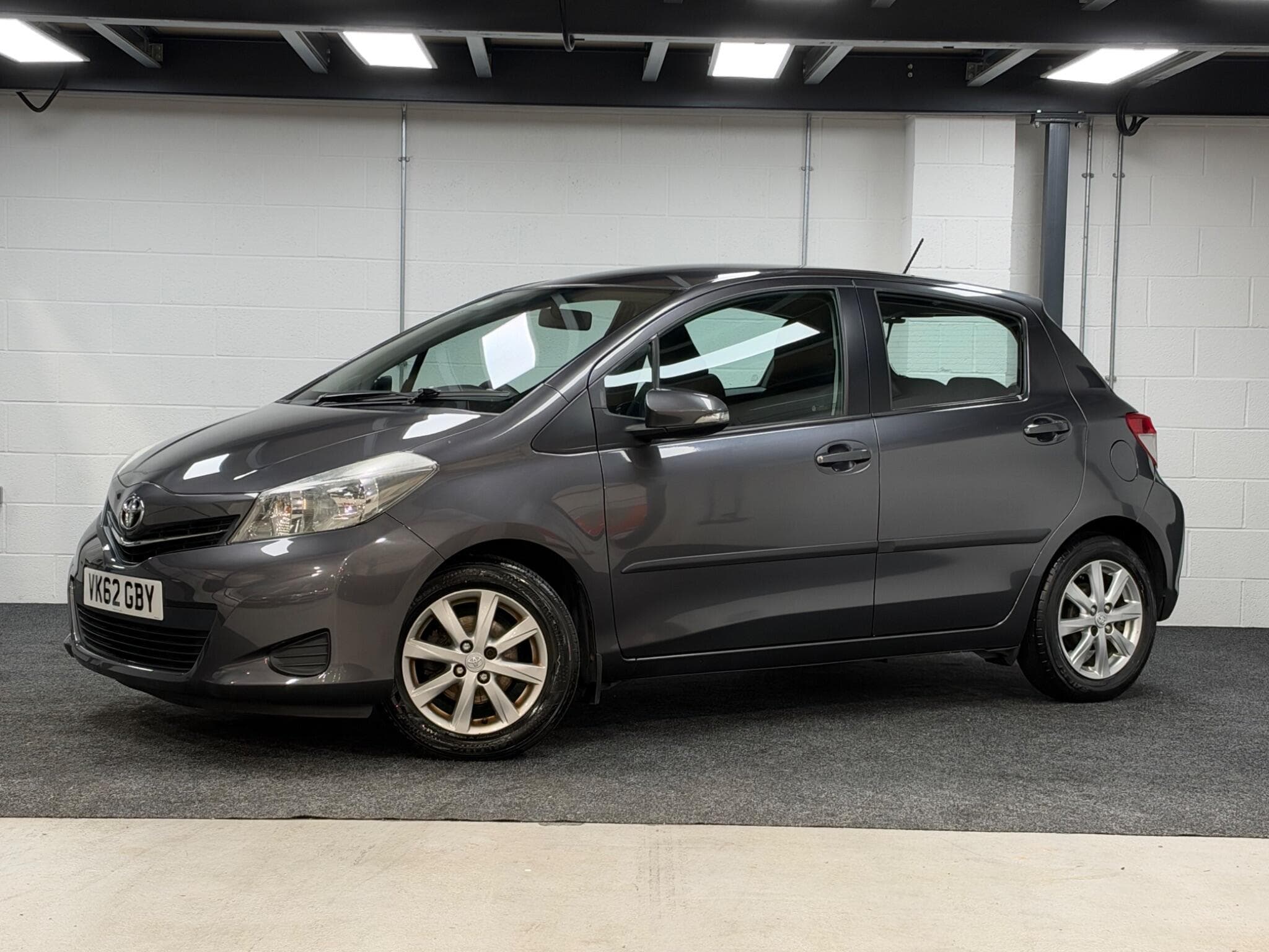 2012 Toyota Yaris - Main