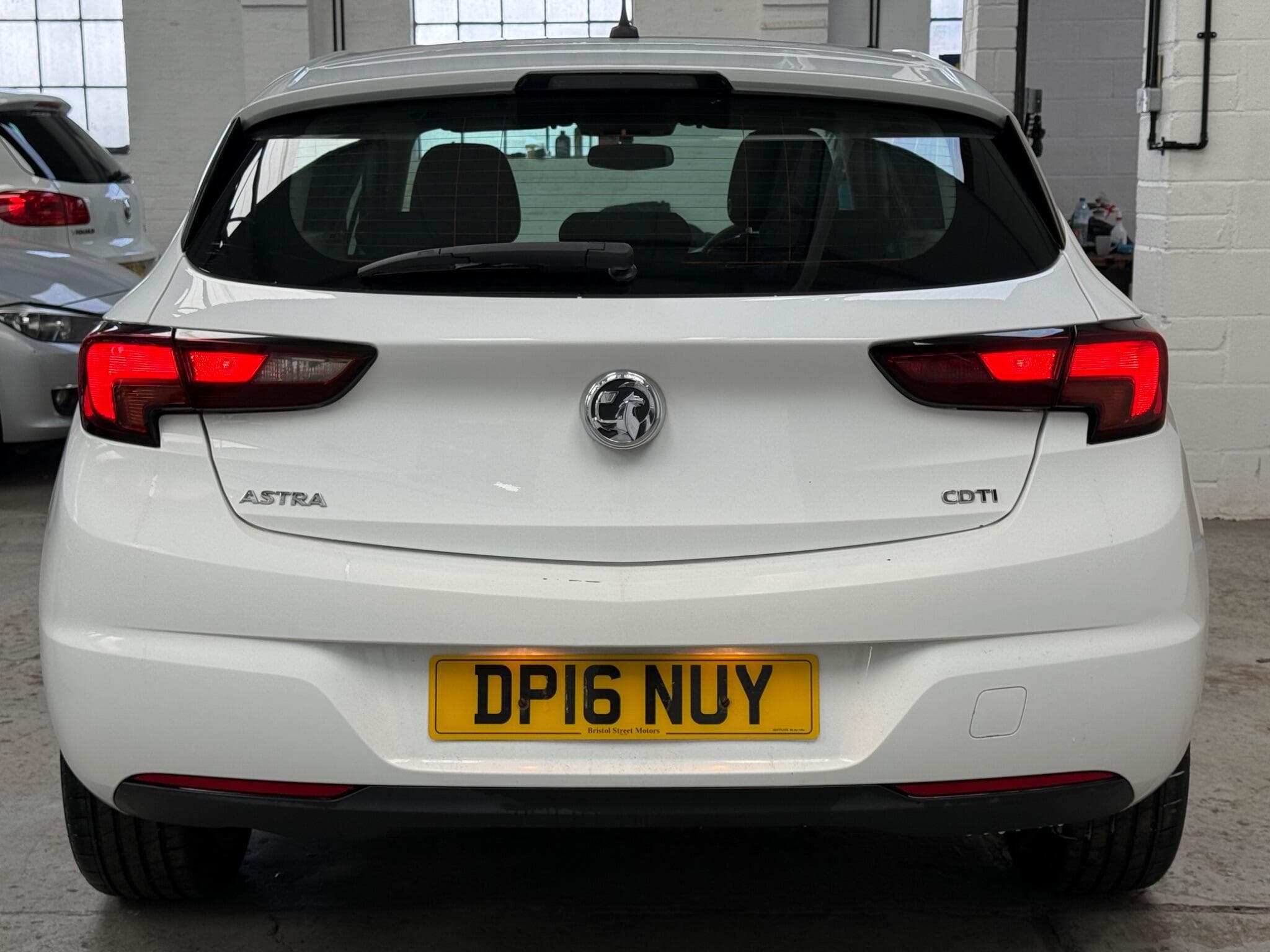 2016 Vauxhall Astra - Thumbnail 7
