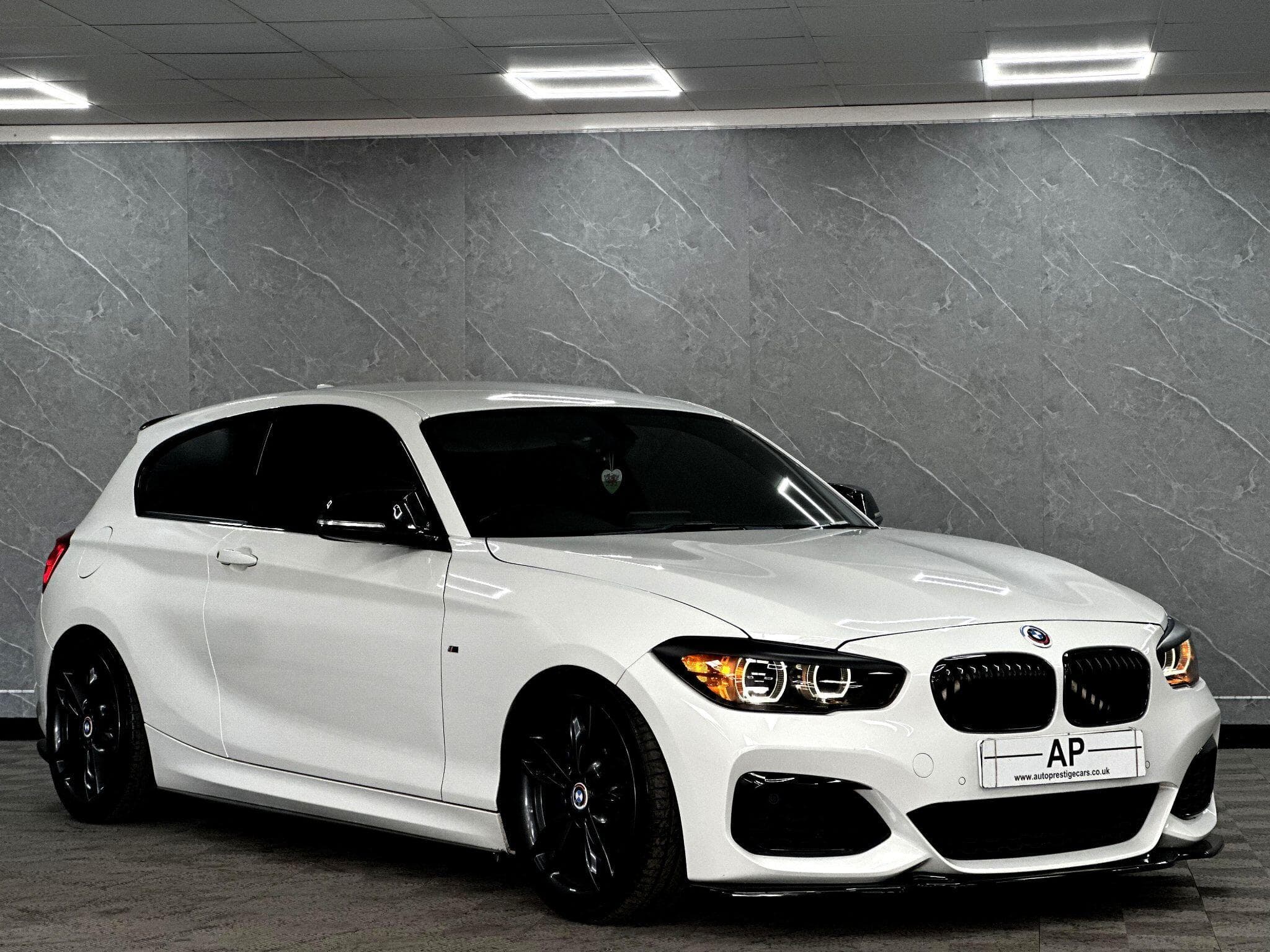 2018 BMW 1 Series - Thumbnail 20