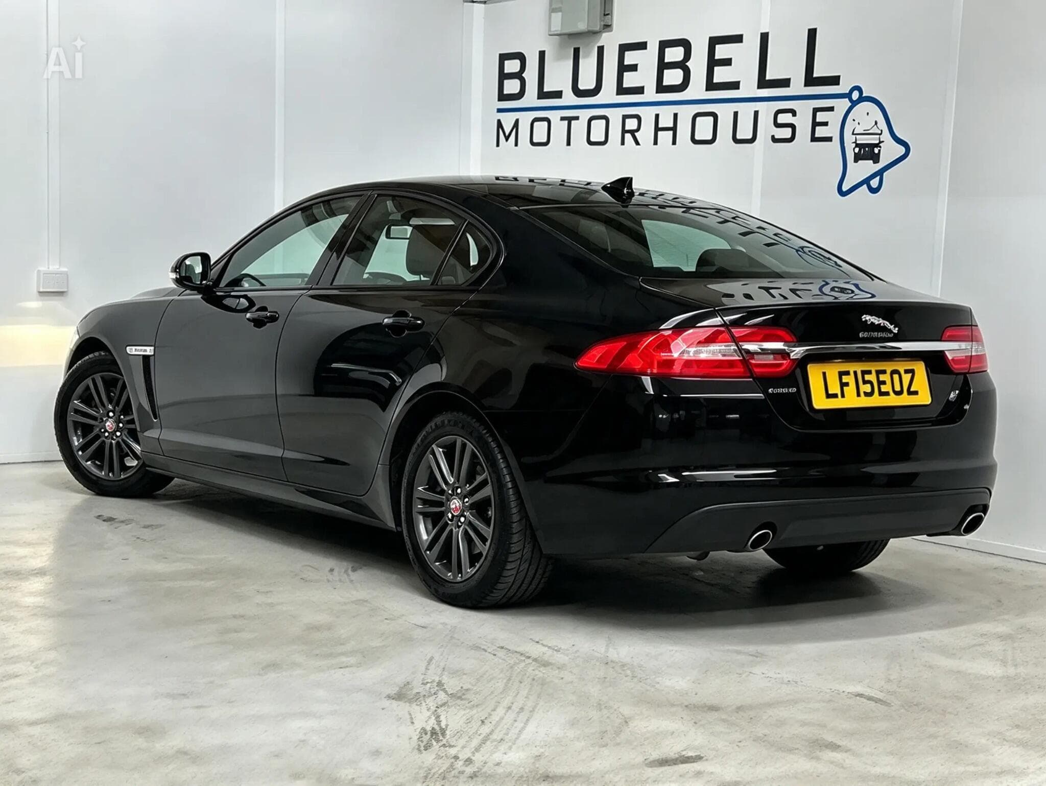2015 Jaguar XF - Thumbnail 5