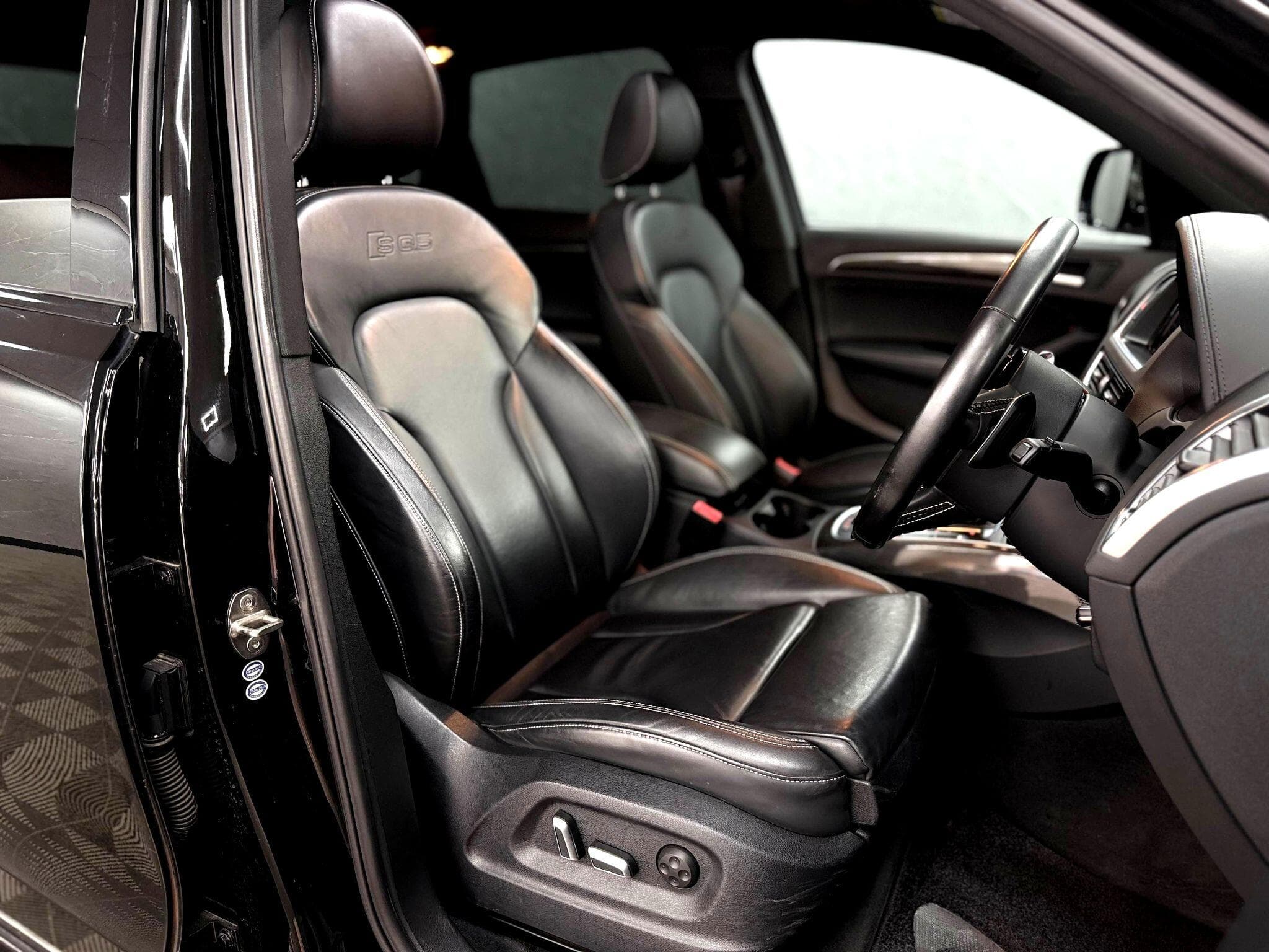 2016 Audi SQ5 - Thumbnail 37