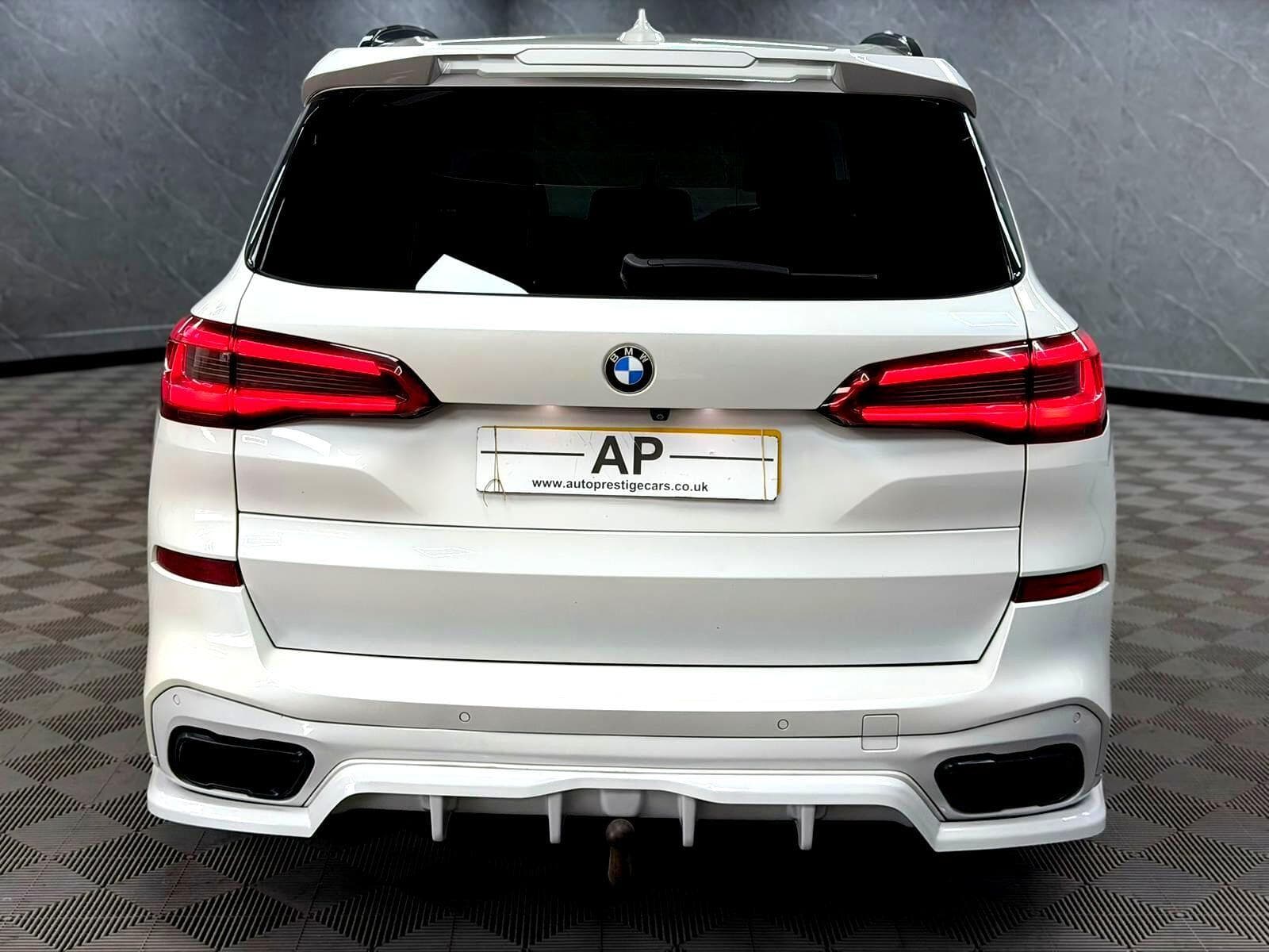 2019 BMW X5 - Thumbnail 28