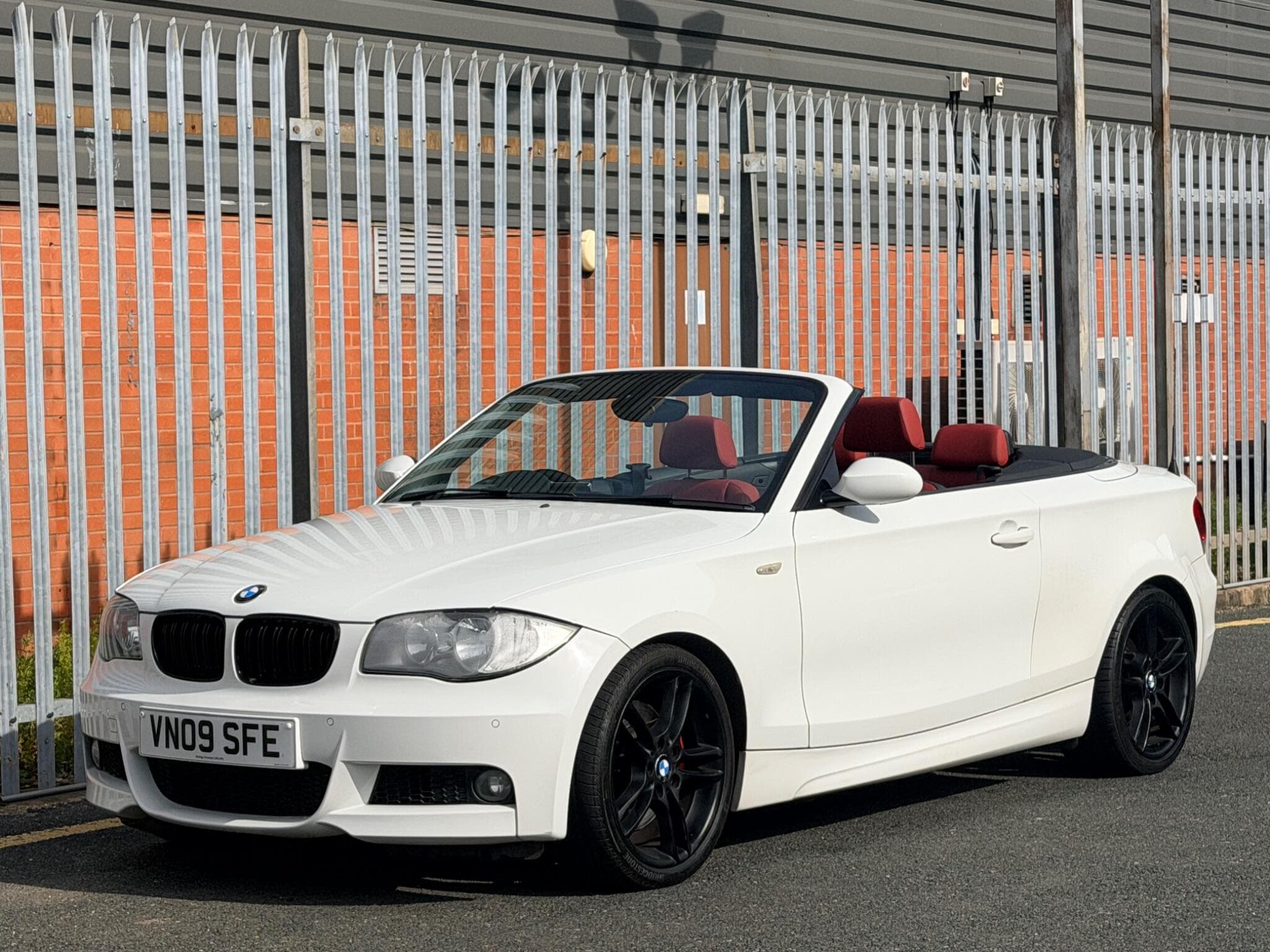 2009 BMW 1 Series - Thumbnail 8