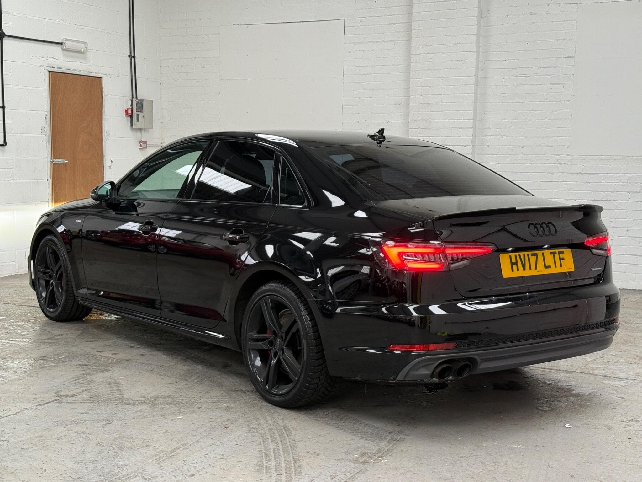 2017 Audi A4 - Thumbnail 6
