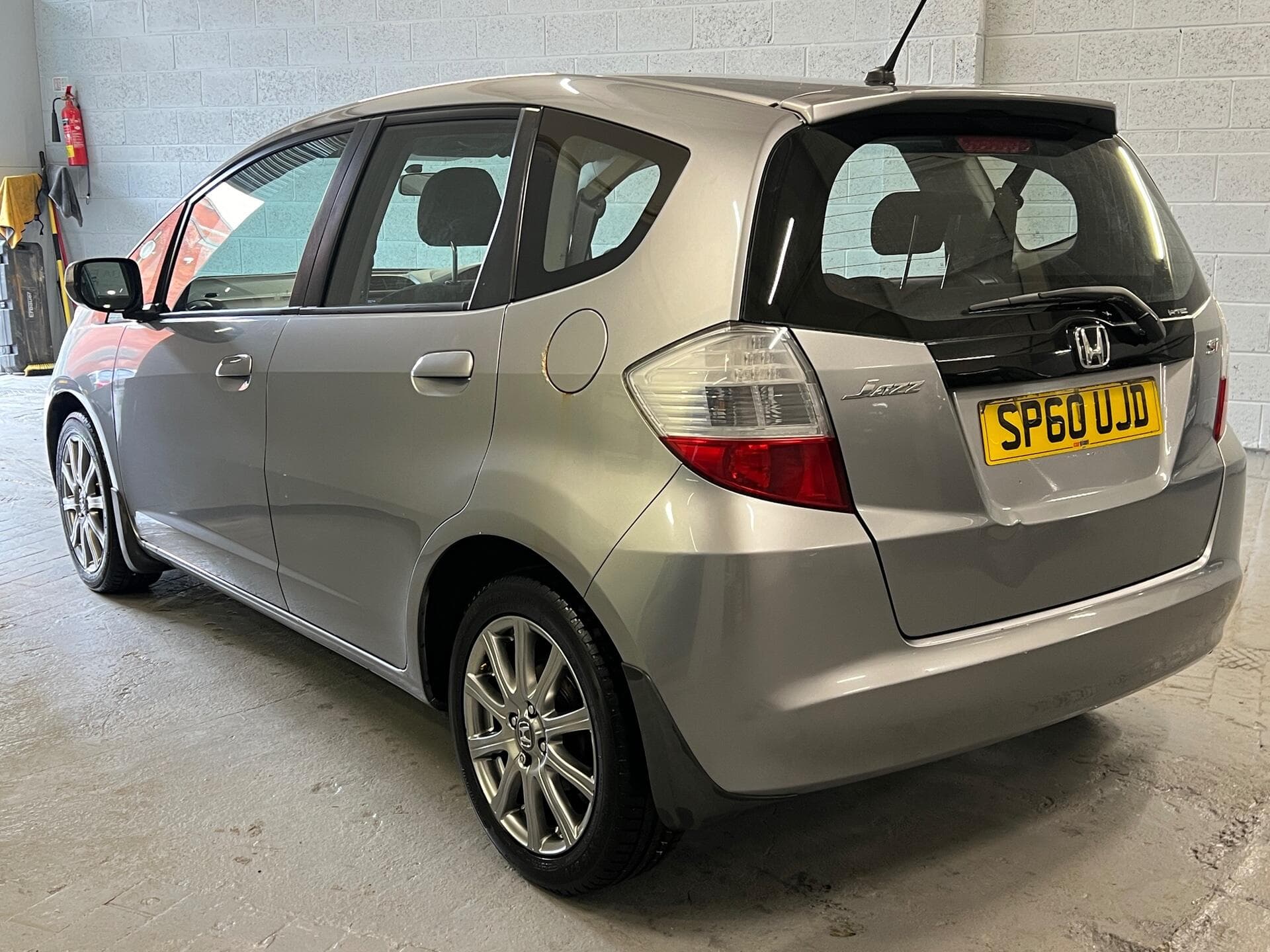 2010 Honda Jazz - Thumbnail 10