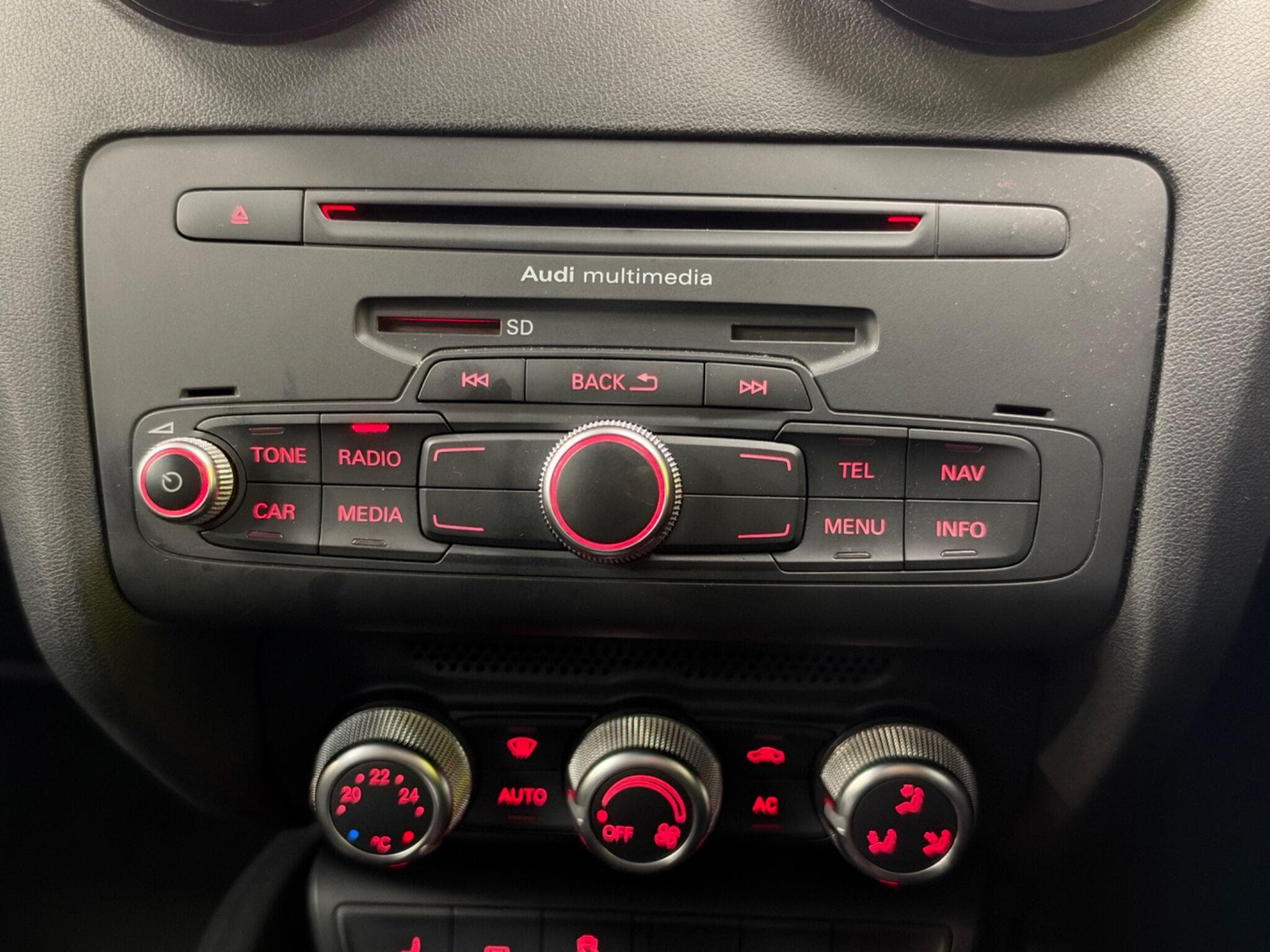 2011 Audi A1 - Thumbnail 33