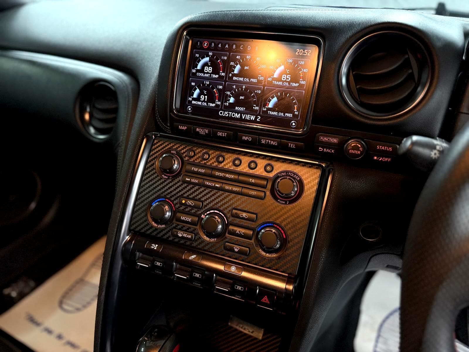 2011 Nissan GT-R - Thumbnail 73