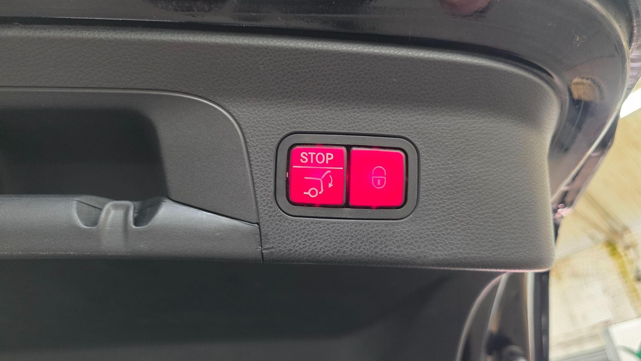 2017 Mercedes-Benz GLC - Thumbnail 20