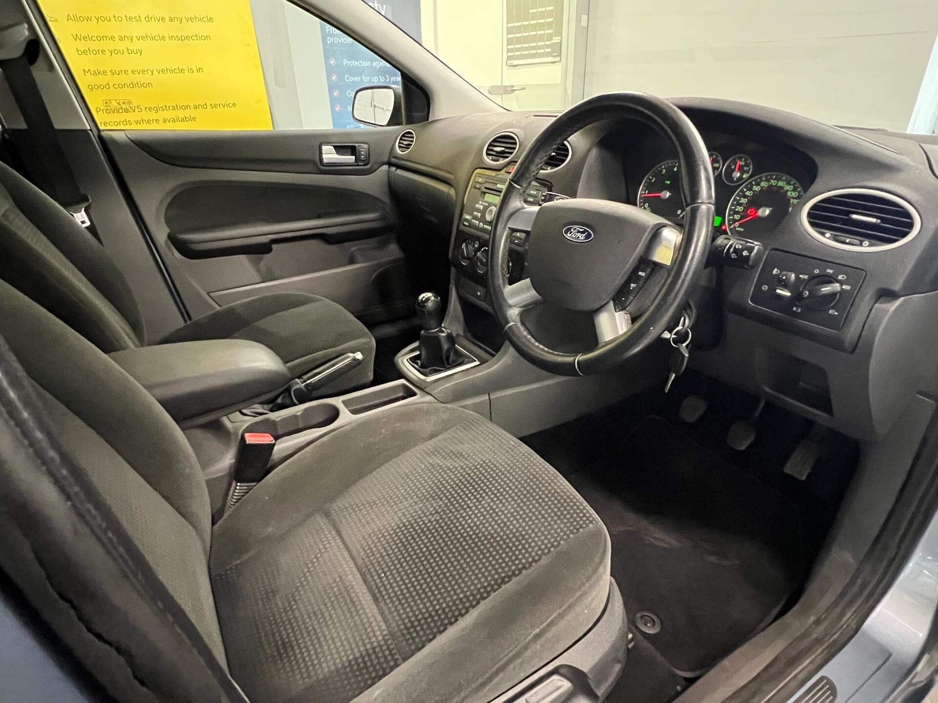 2007 Ford Focus - Thumbnail 16