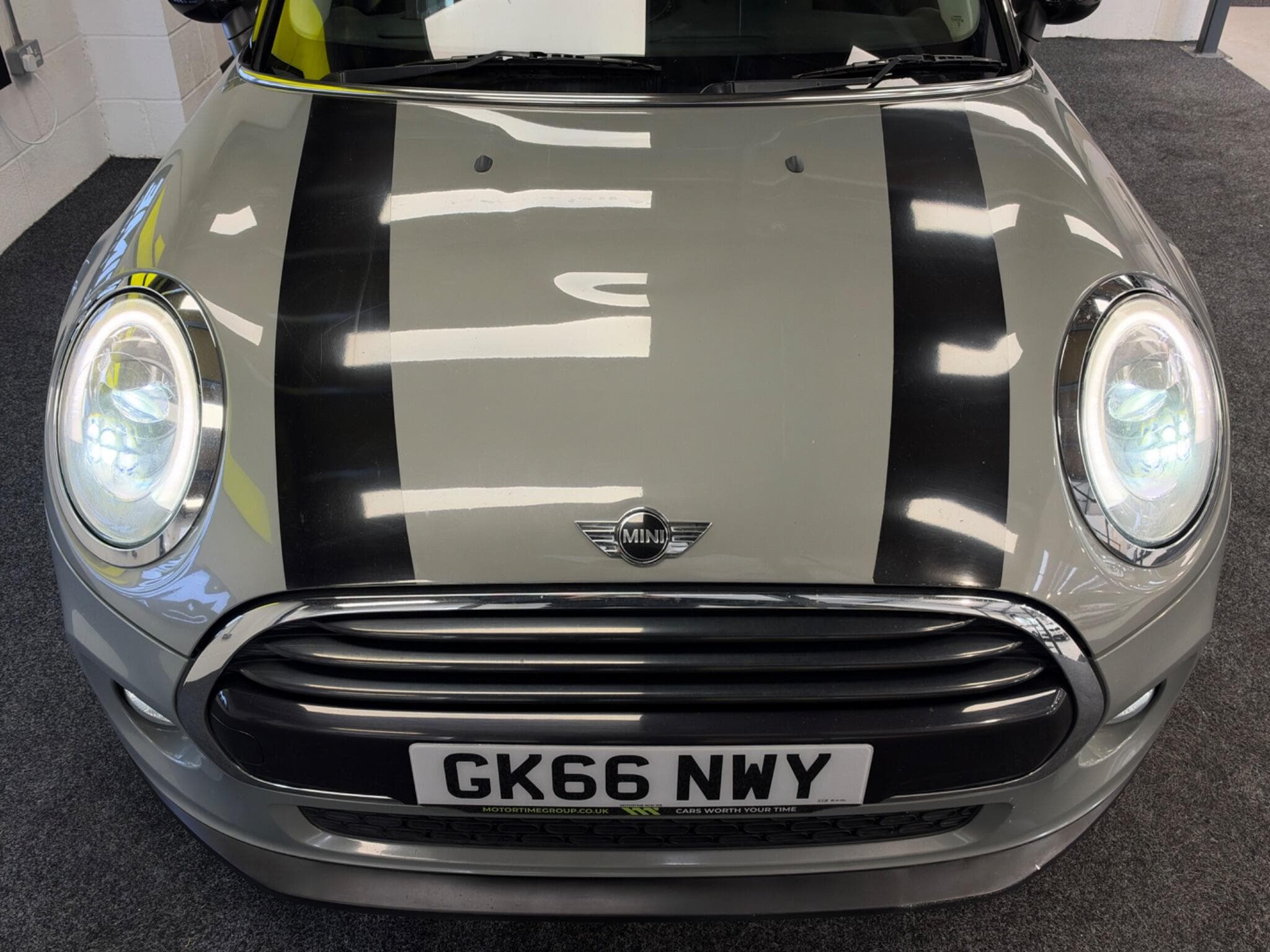 2016 MINI Hatch - Thumbnail 38