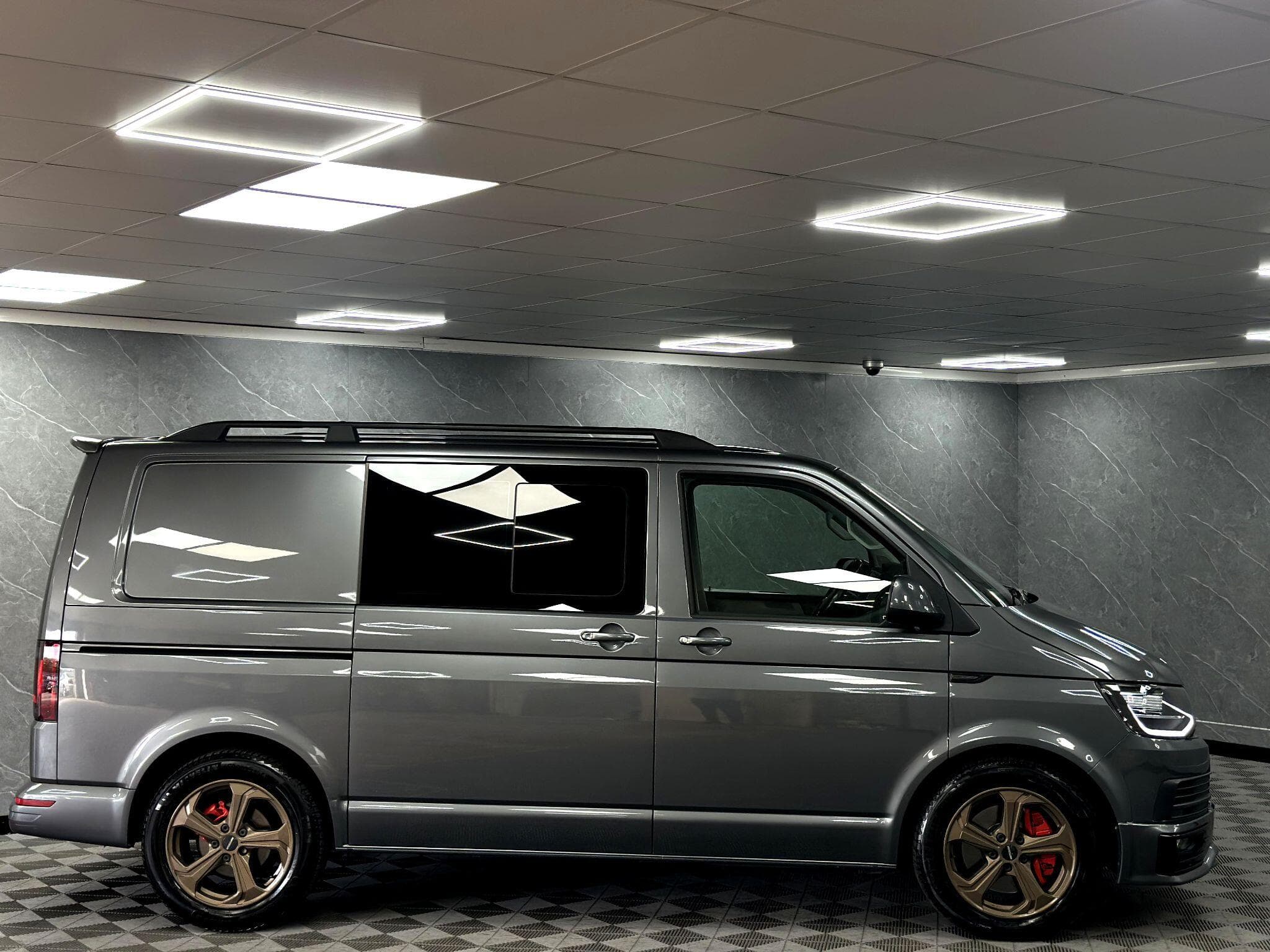 2018 Volkswagen Transporter - Thumbnail 23