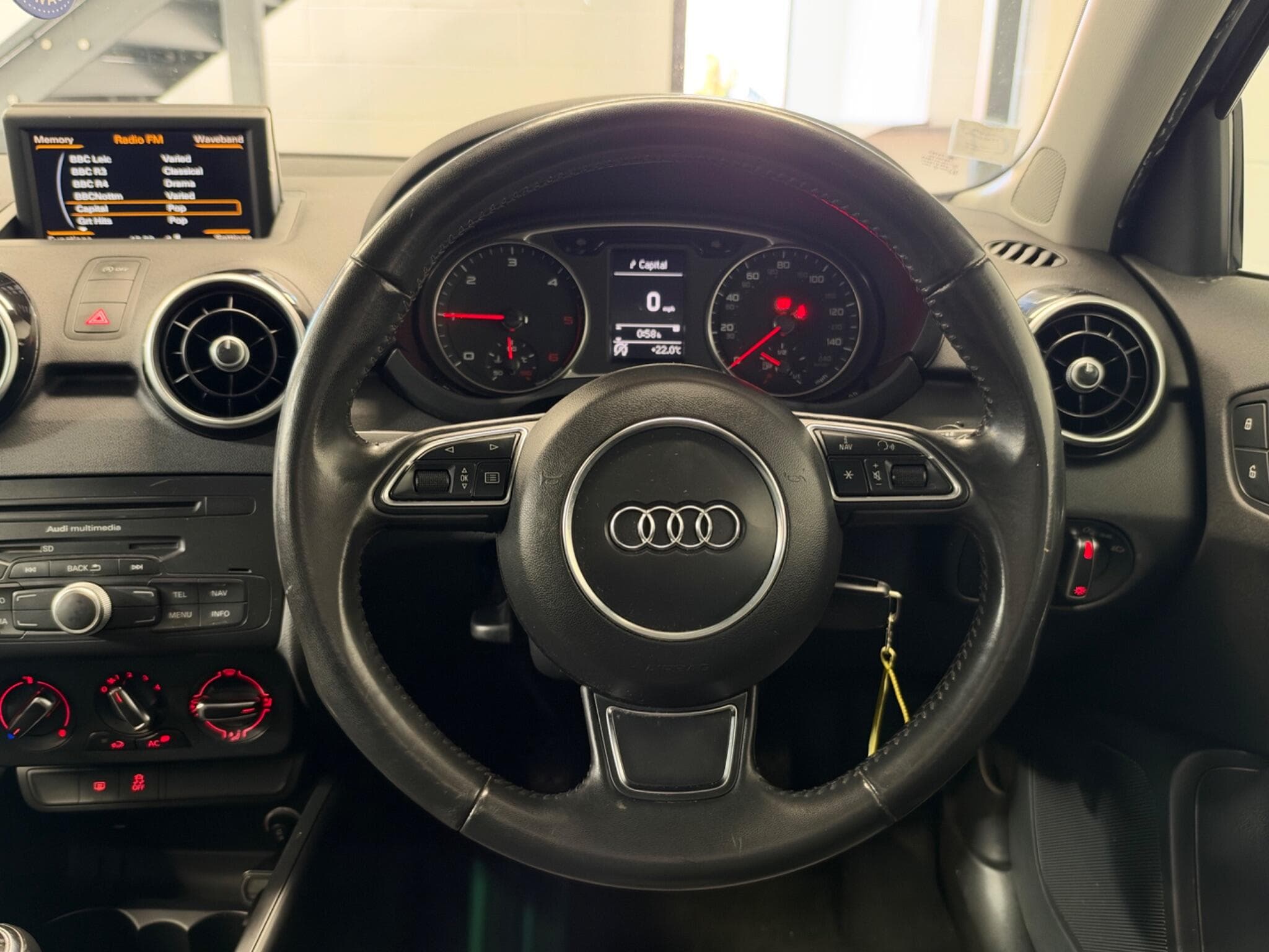 2014 Audi A1 - Thumbnail 32