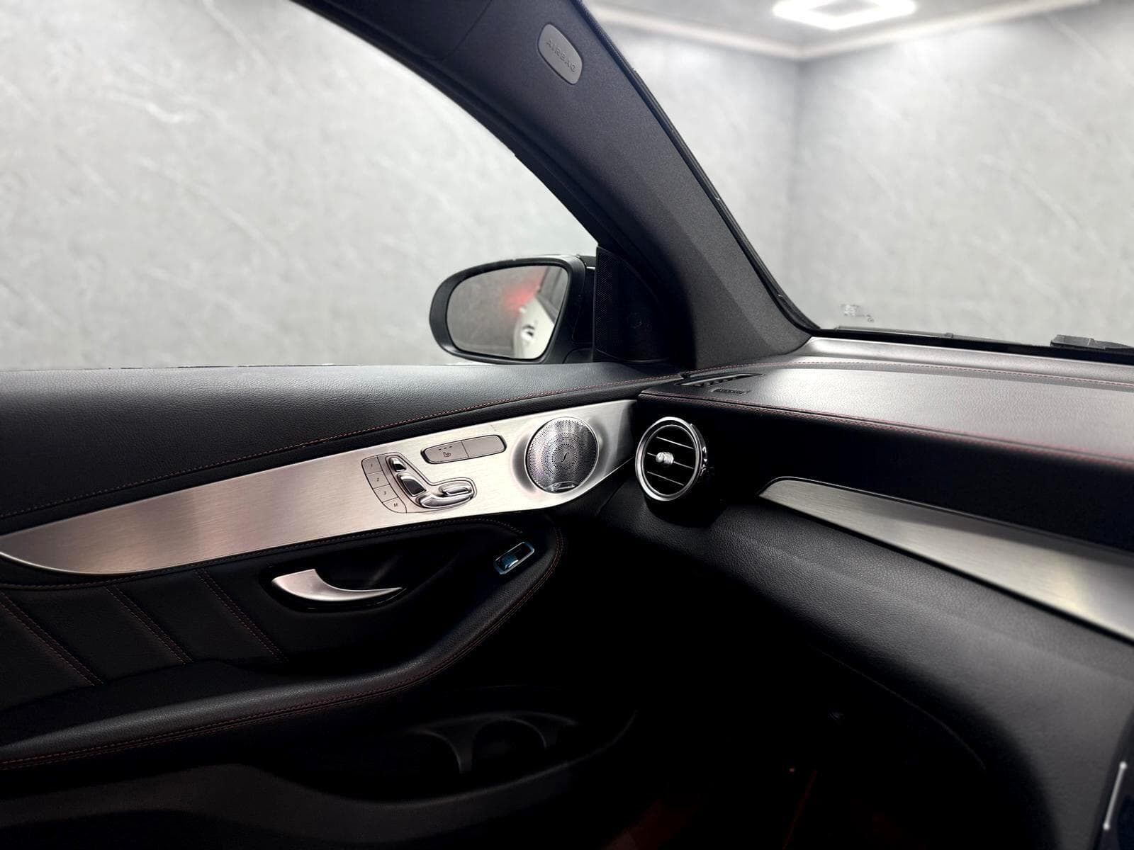 2018 Mercedes-Benz GLC - Thumbnail 44