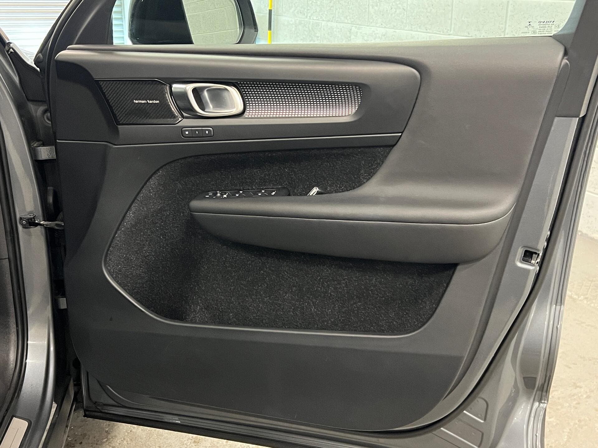 2018 Volvo XC40 - Thumbnail 30