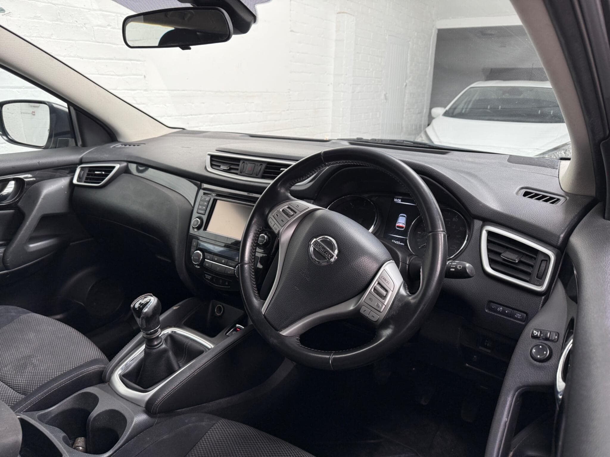 2016 Nissan Qashqai - Thumbnail 13