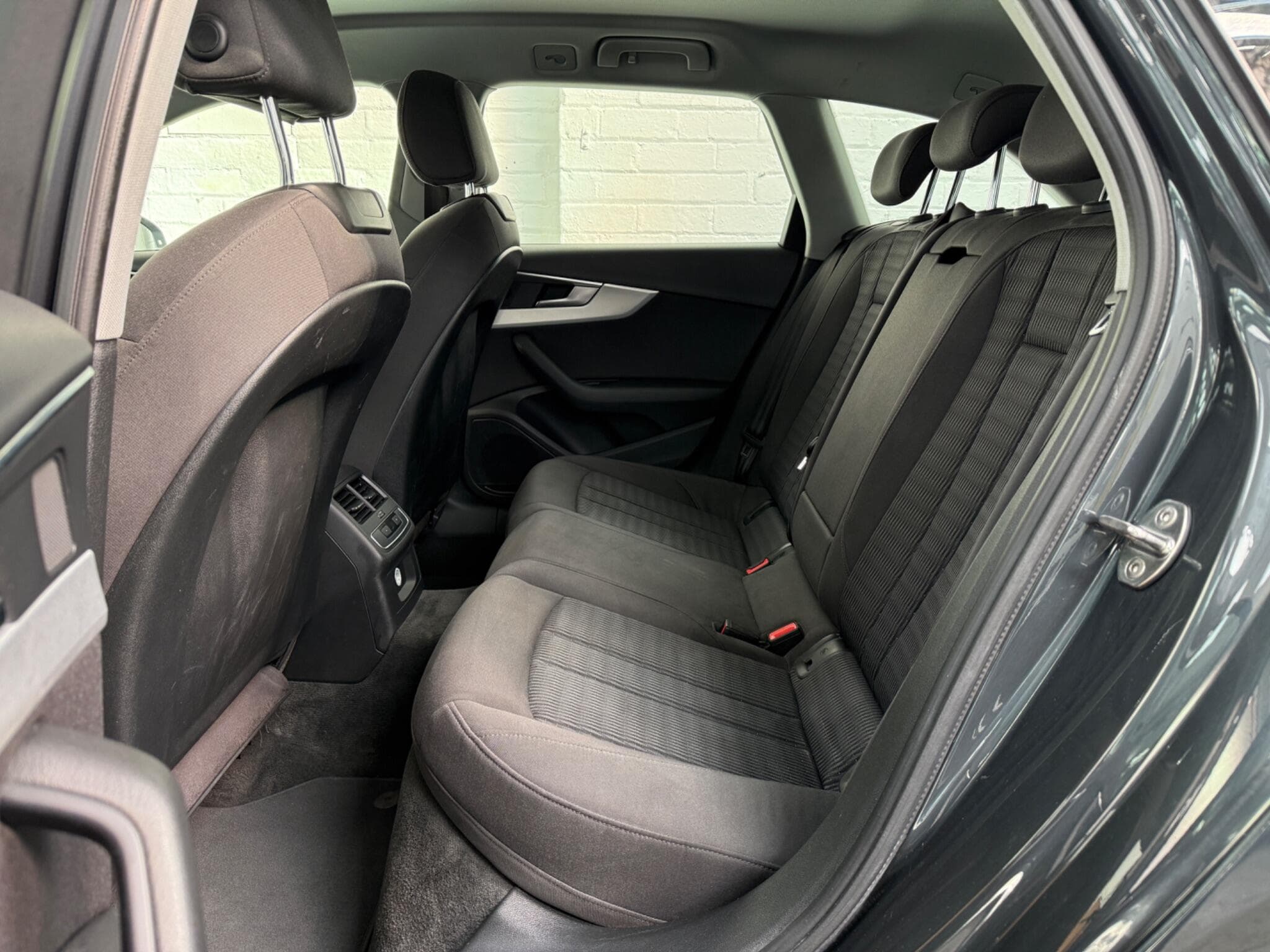 2017 Audi A4 Avant - Thumbnail 17