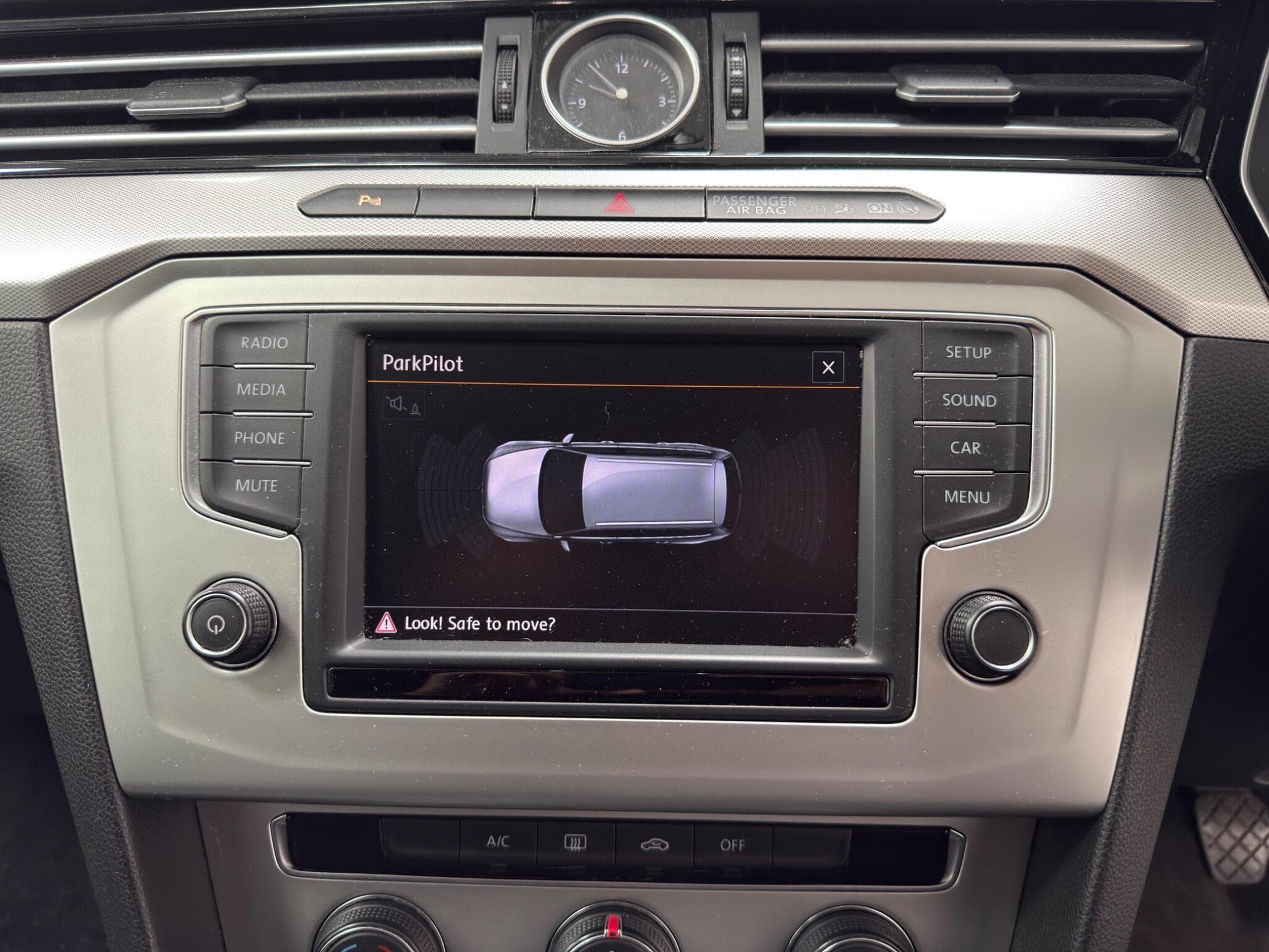 2015 Volkswagen Passat - Thumbnail 16