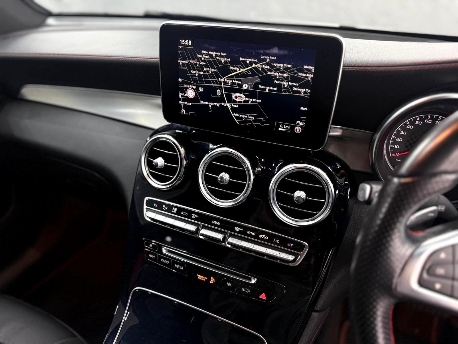 2018 Mercedes-Benz GLC - Thumbnail 46