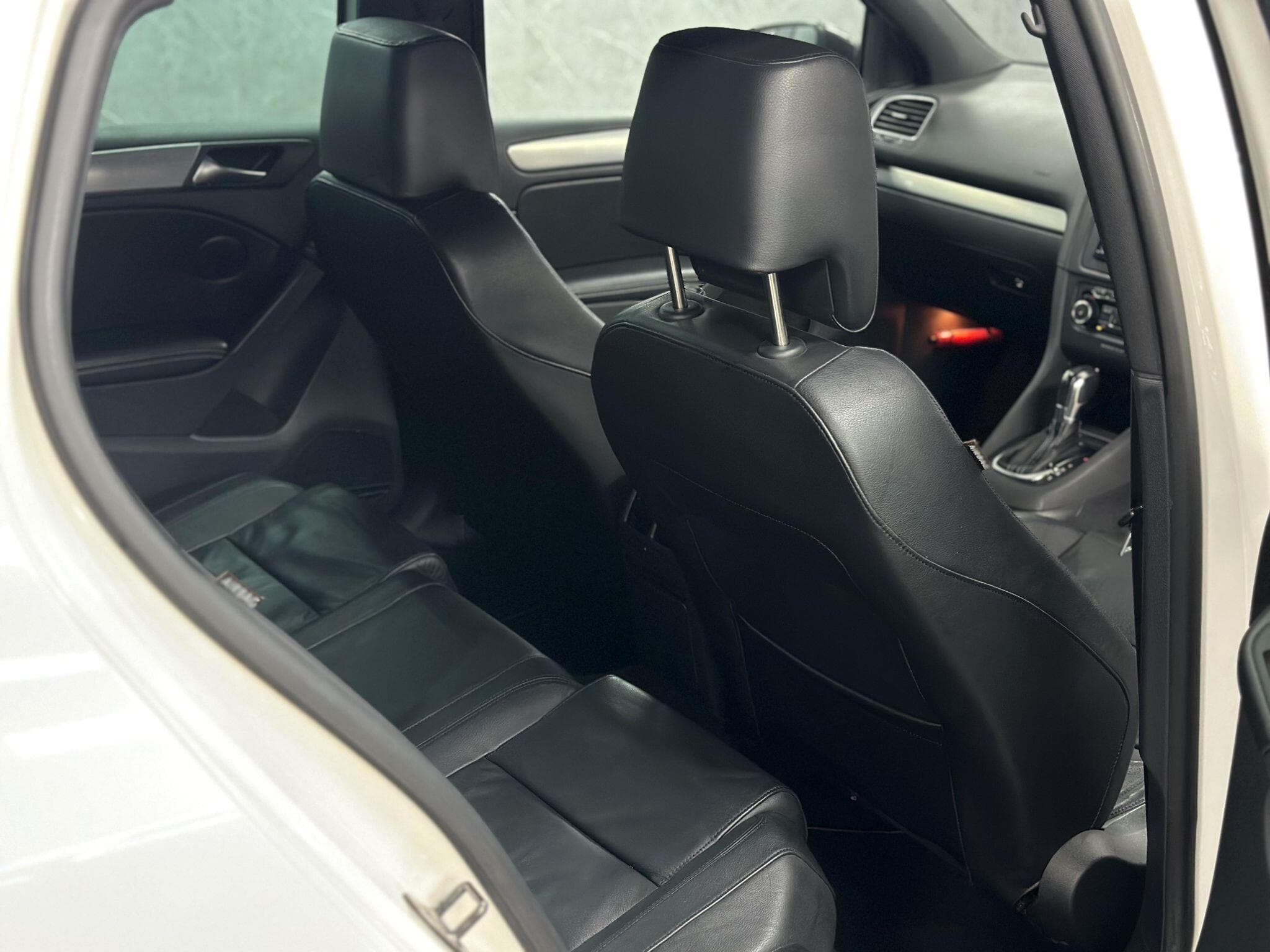 2011 Volkswagen Golf - Thumbnail 39