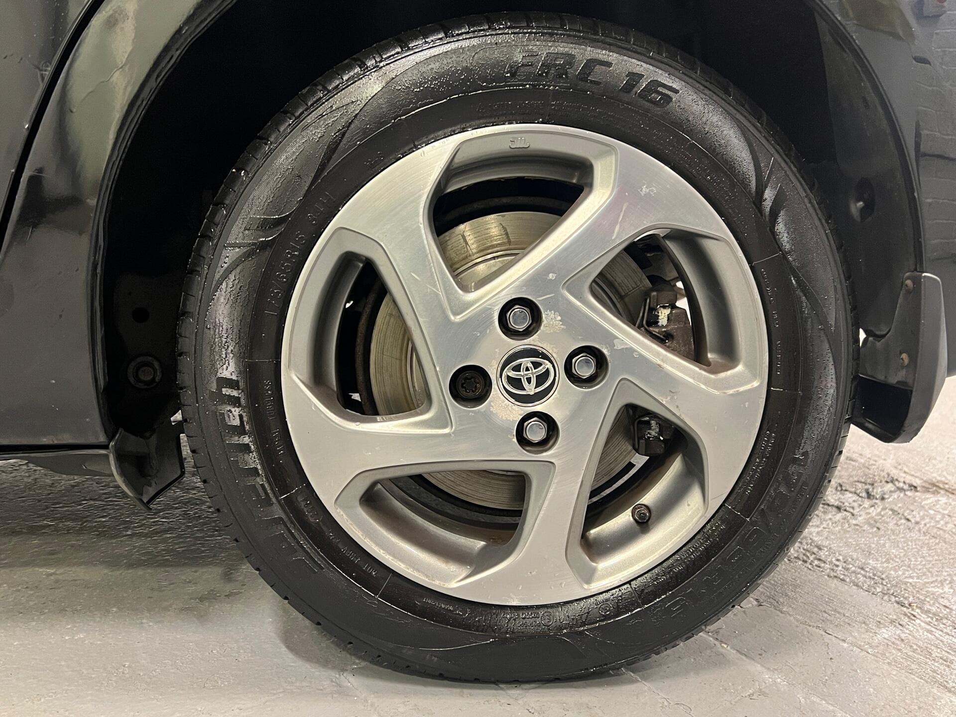 2016 Toyota Yaris - Thumbnail 18