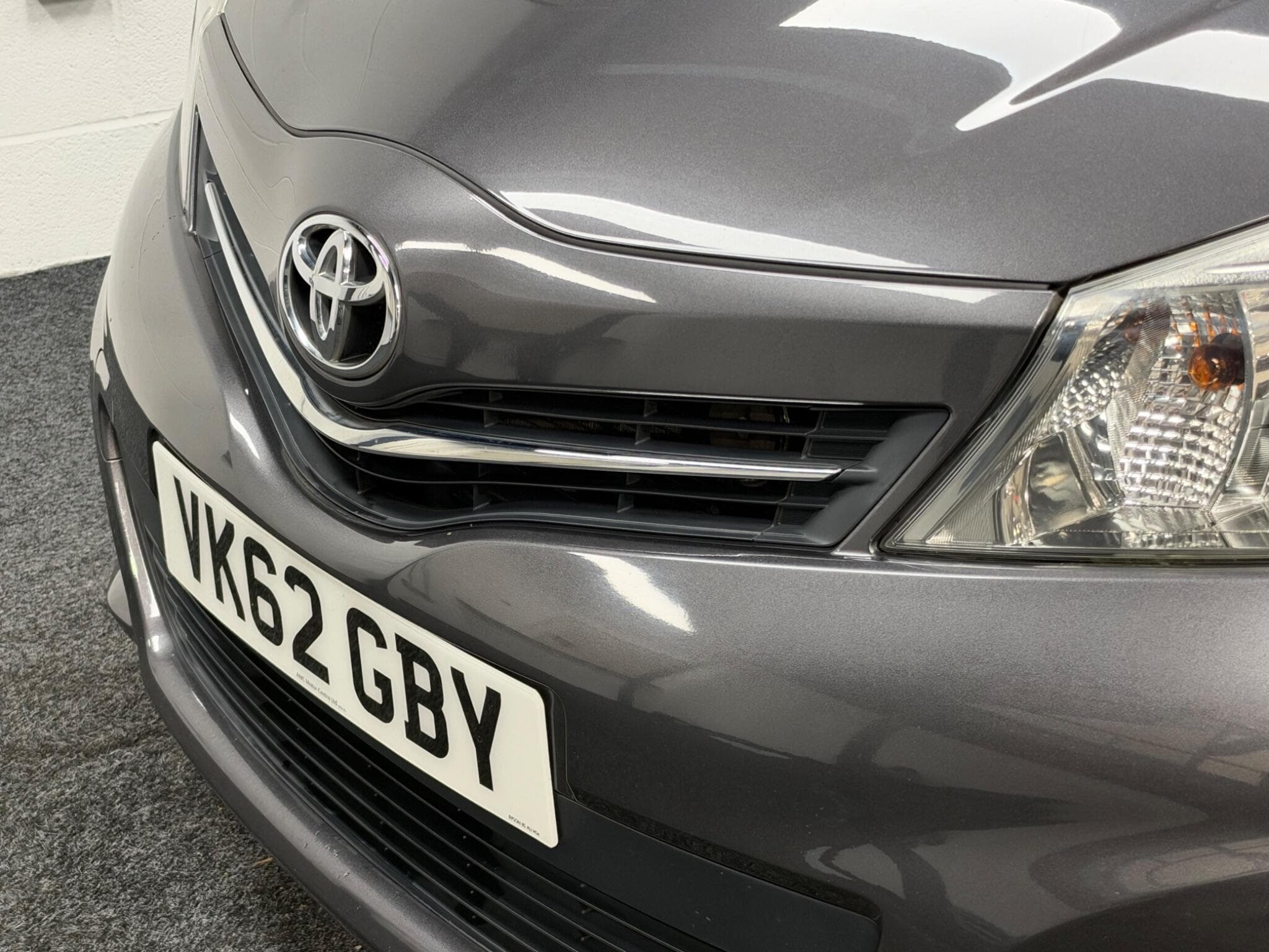 2012 Toyota Yaris - Thumbnail 45