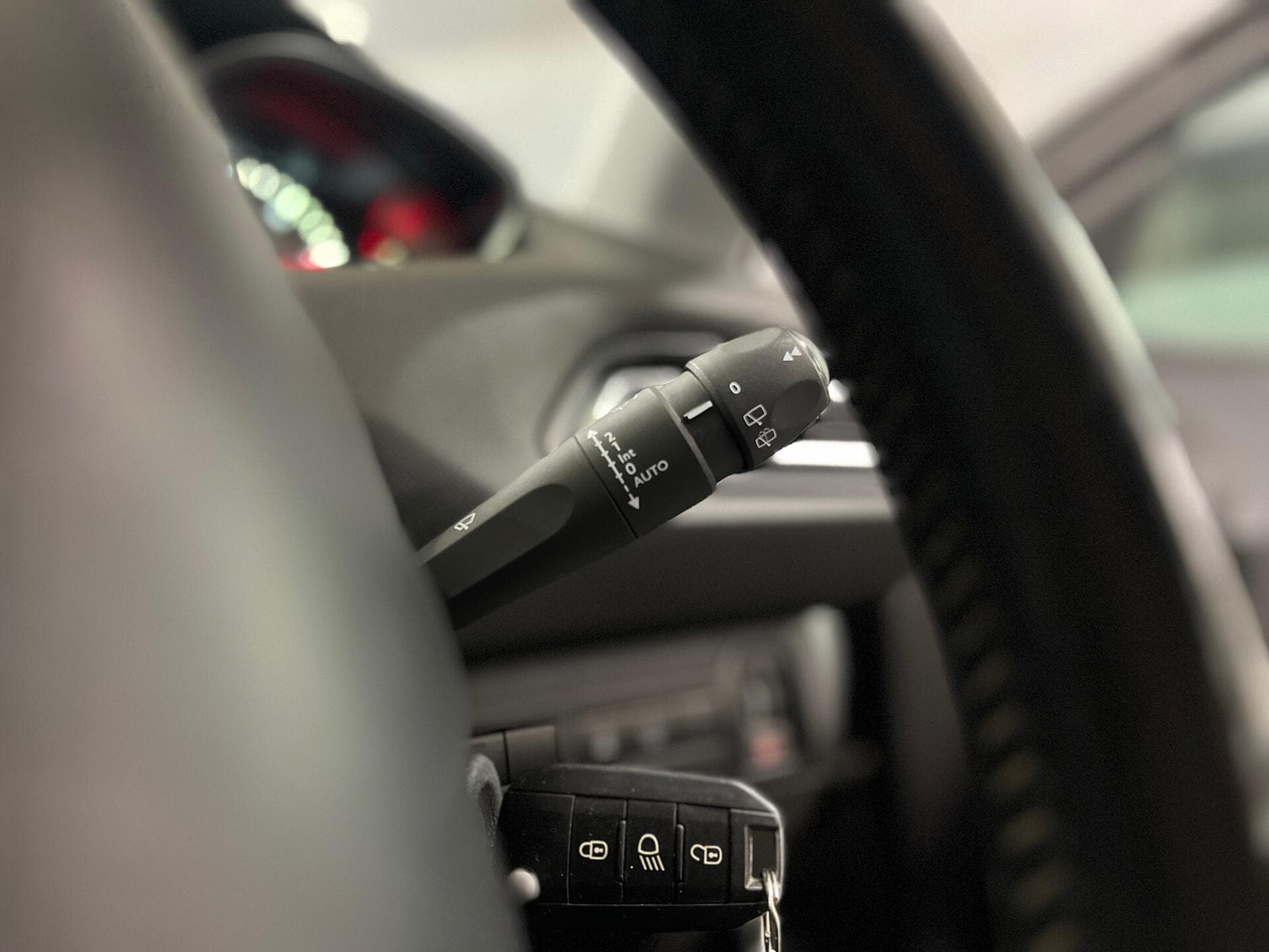 2017 Peugeot 308 SW - Thumbnail 34