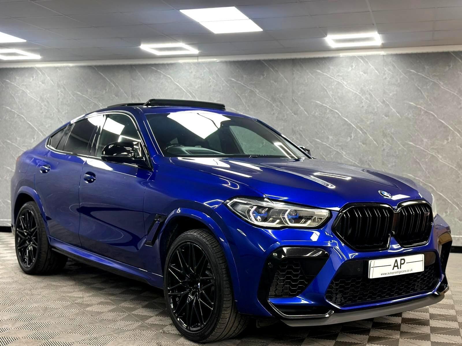 2020 BMW X6 M - Main