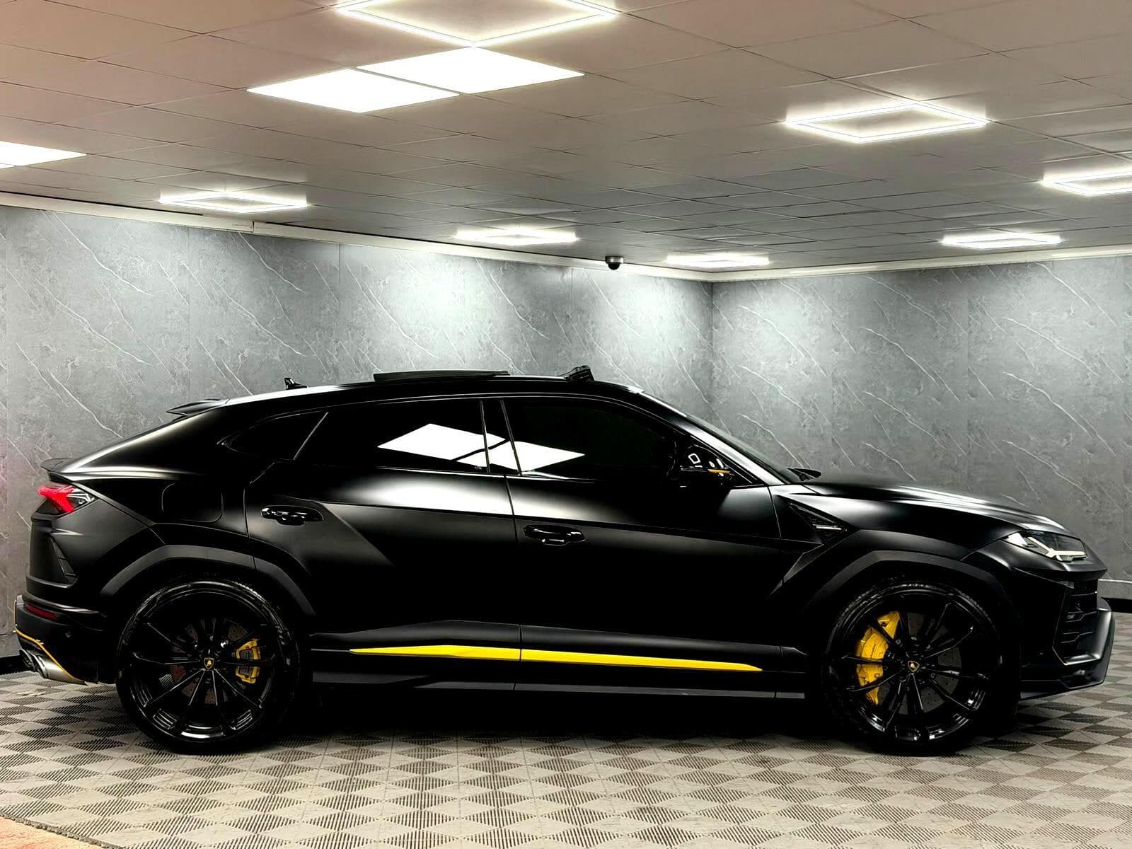 2022 Lamborghini Urus - Thumbnail 38