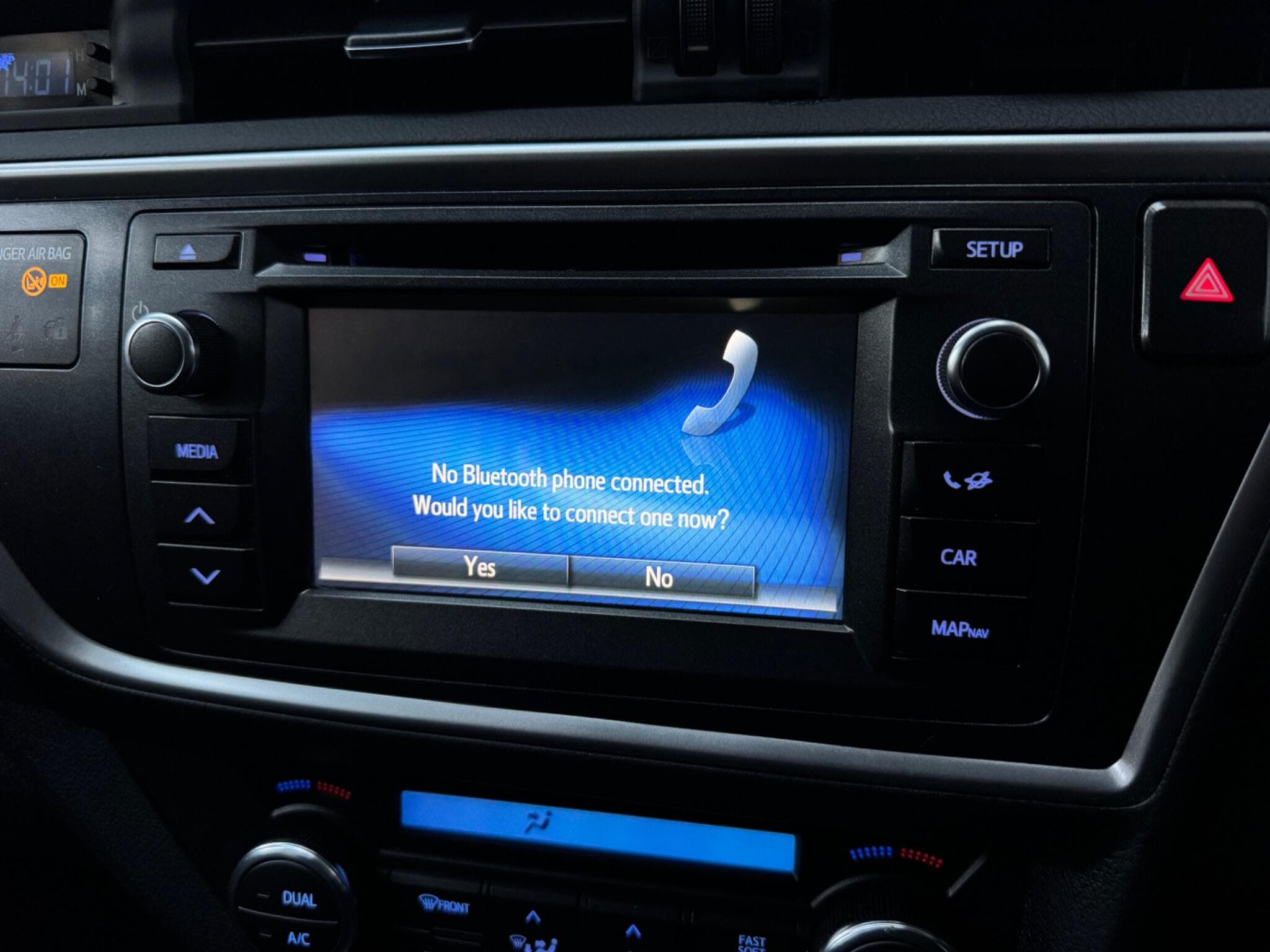 2015 Toyota Auris - Thumbnail 16